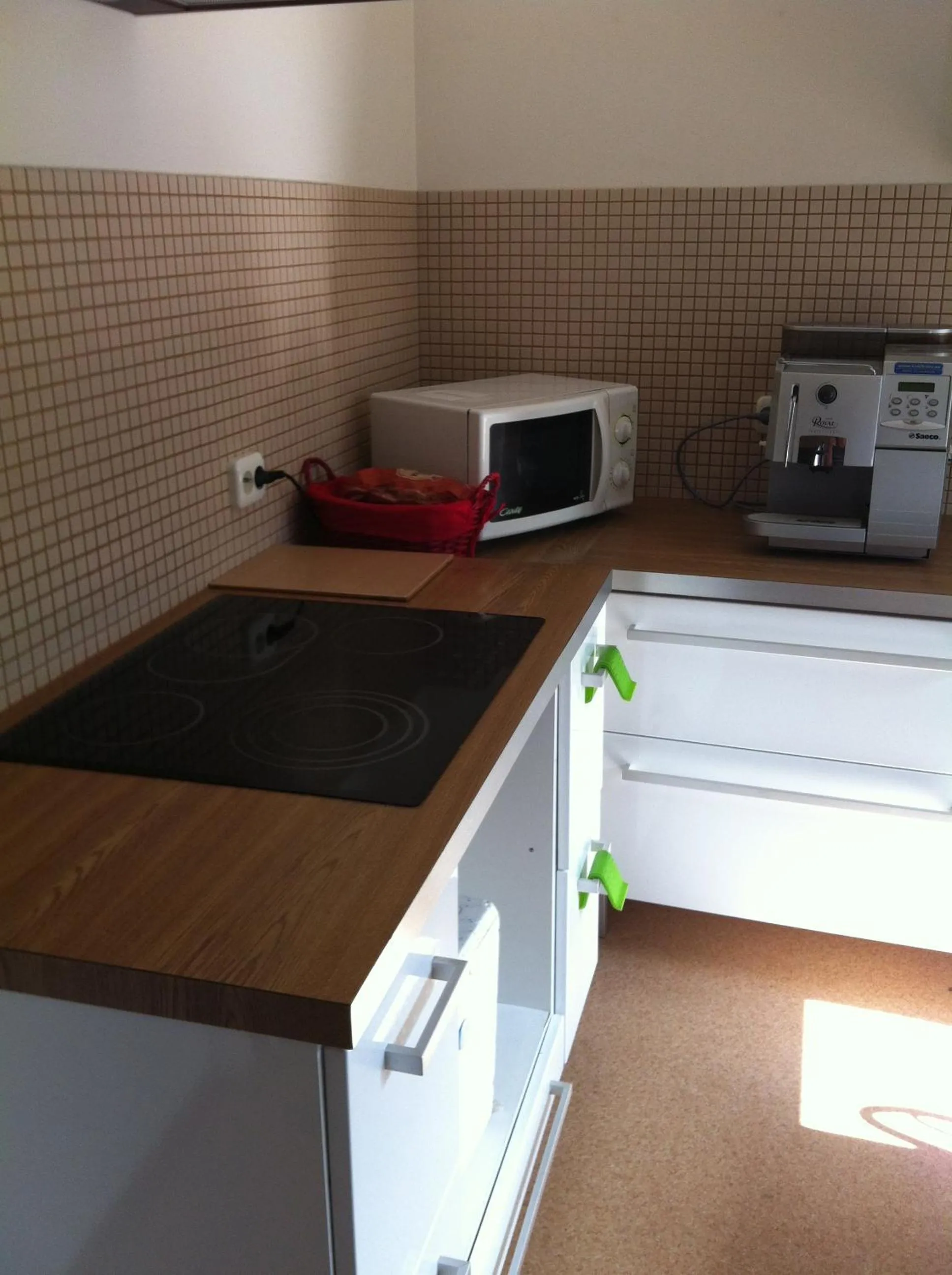 Communal kitchen in Soliid Apartment