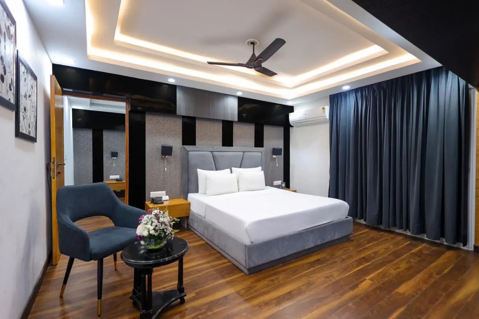 Suite - single occupancy in Clark Inn Express Rajnagar Suite - single occupancy in Clark Inn Express Rajnagar