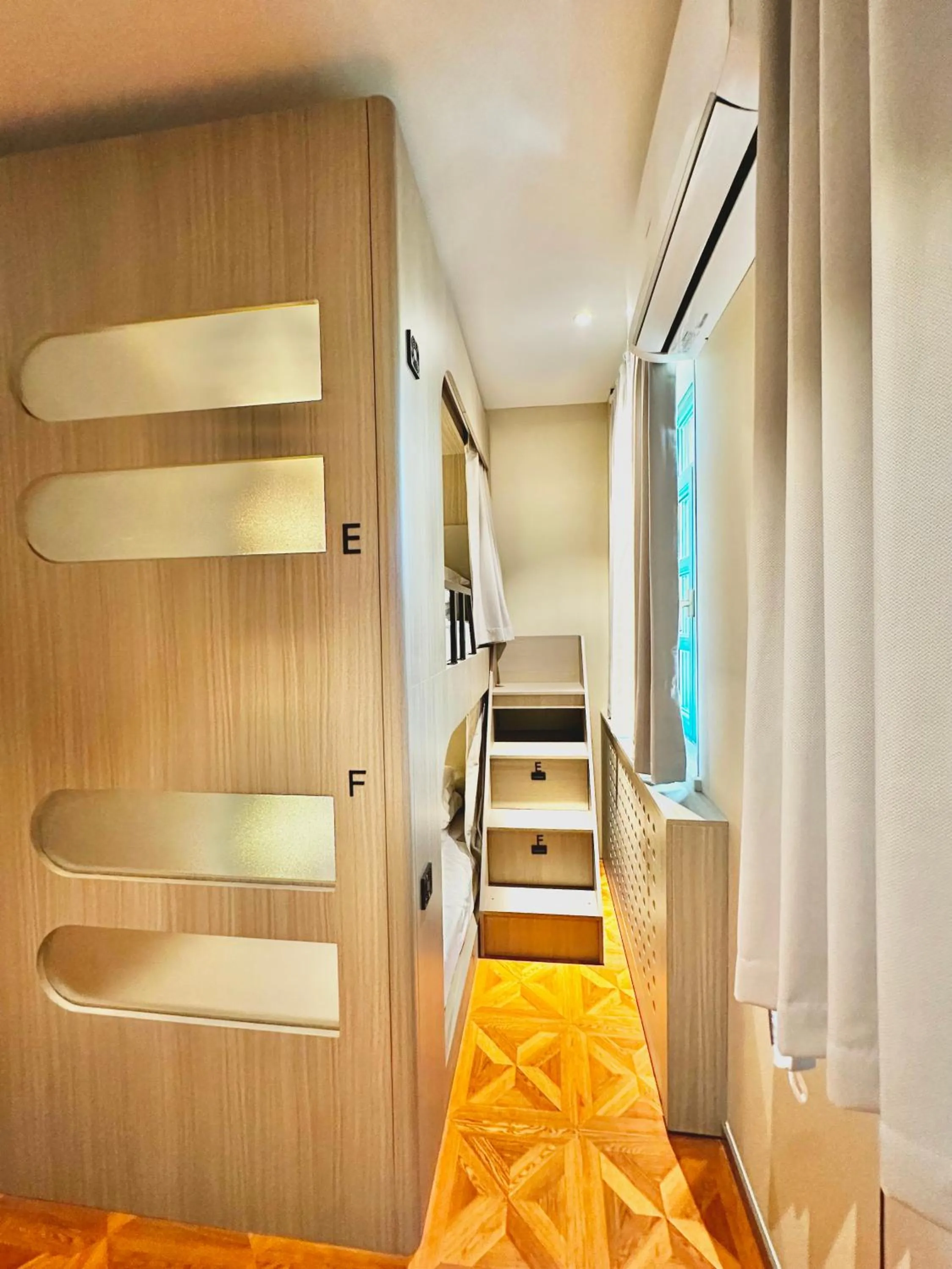 bunk bed in Yuanjili International Youth Hostel