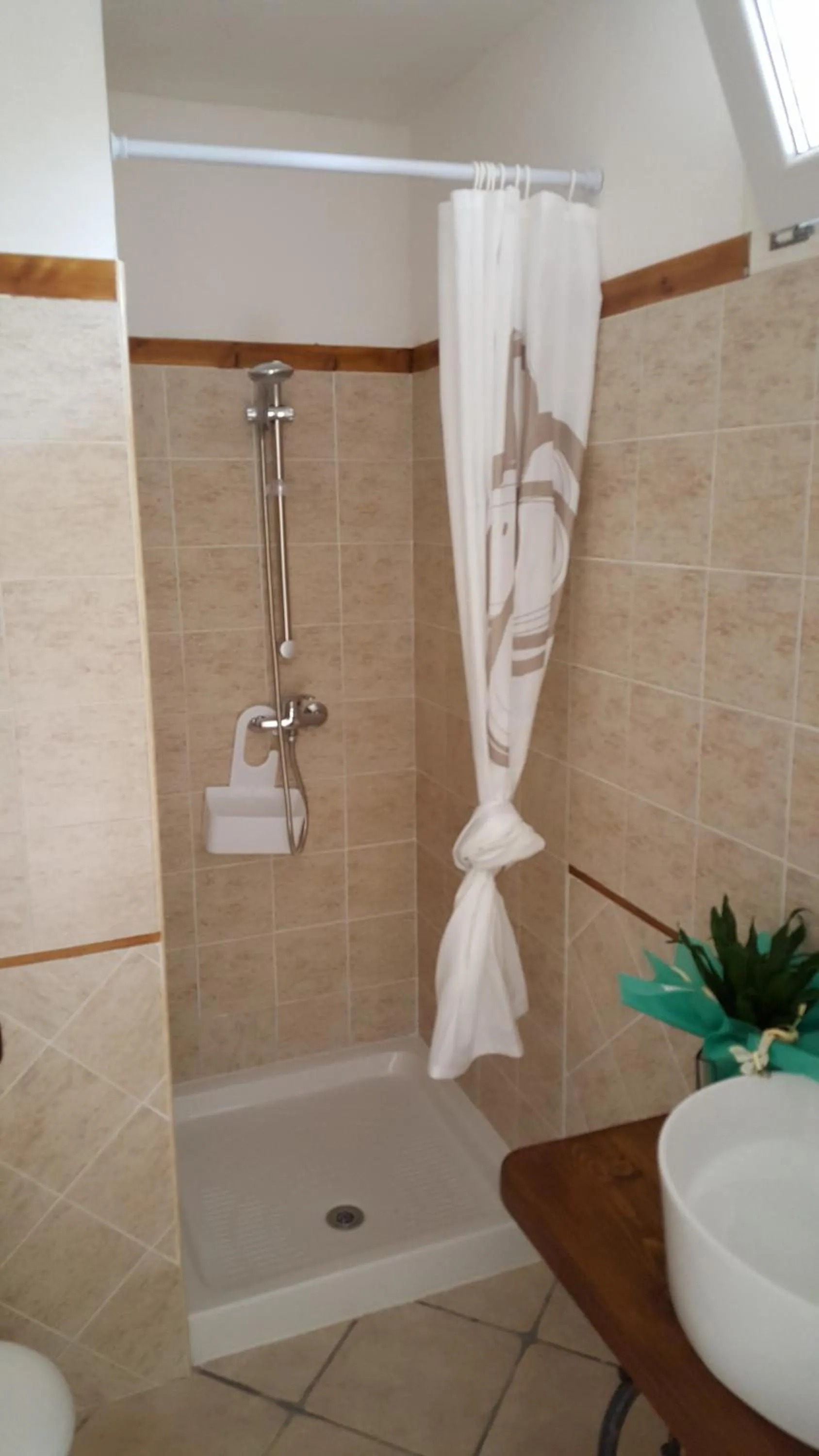 Shower in Teodora House