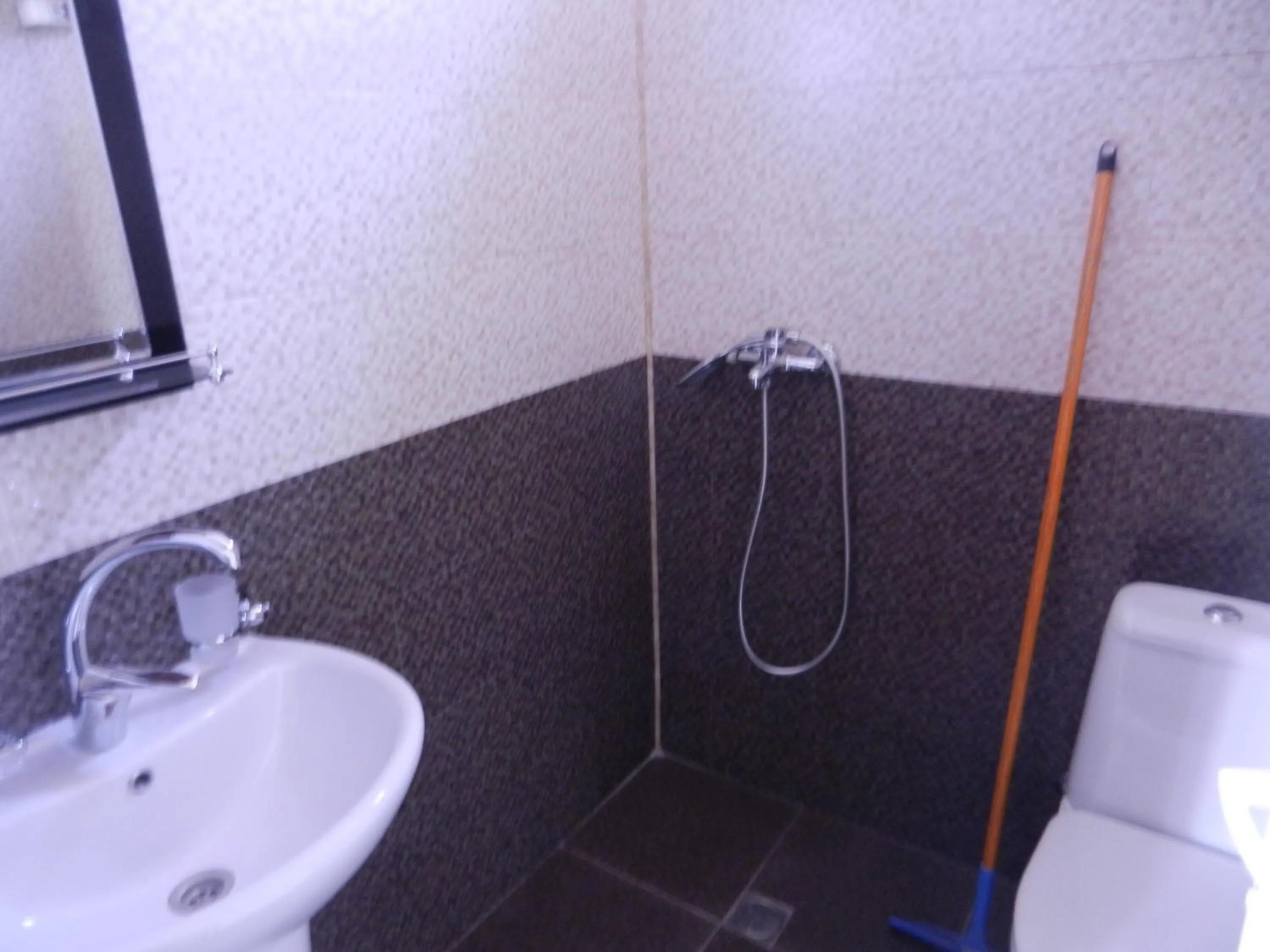 Budget Double Room in Guest House Roman/Gonio