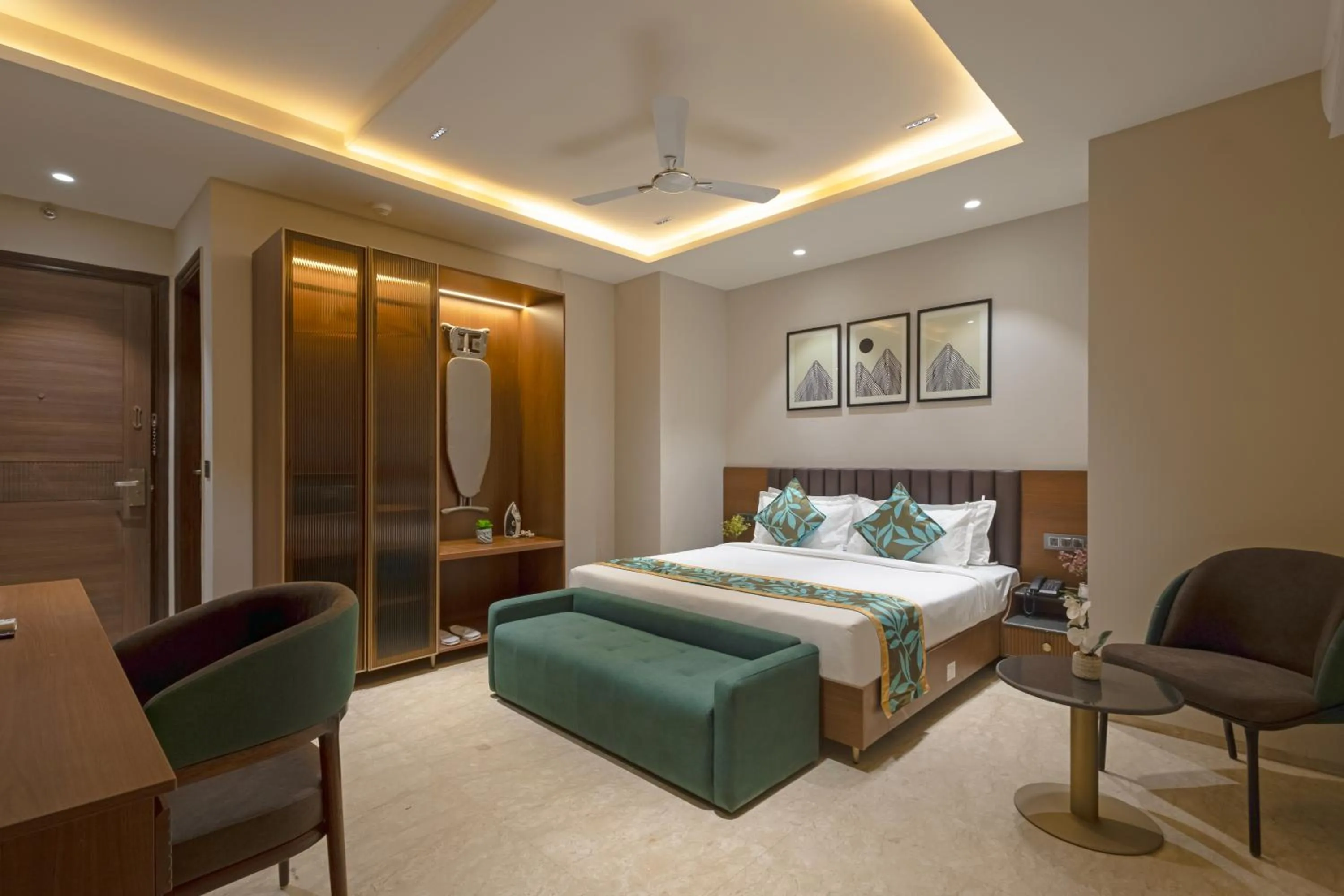 Bed in Saltstayz Premier - Naraina, Central Delhi