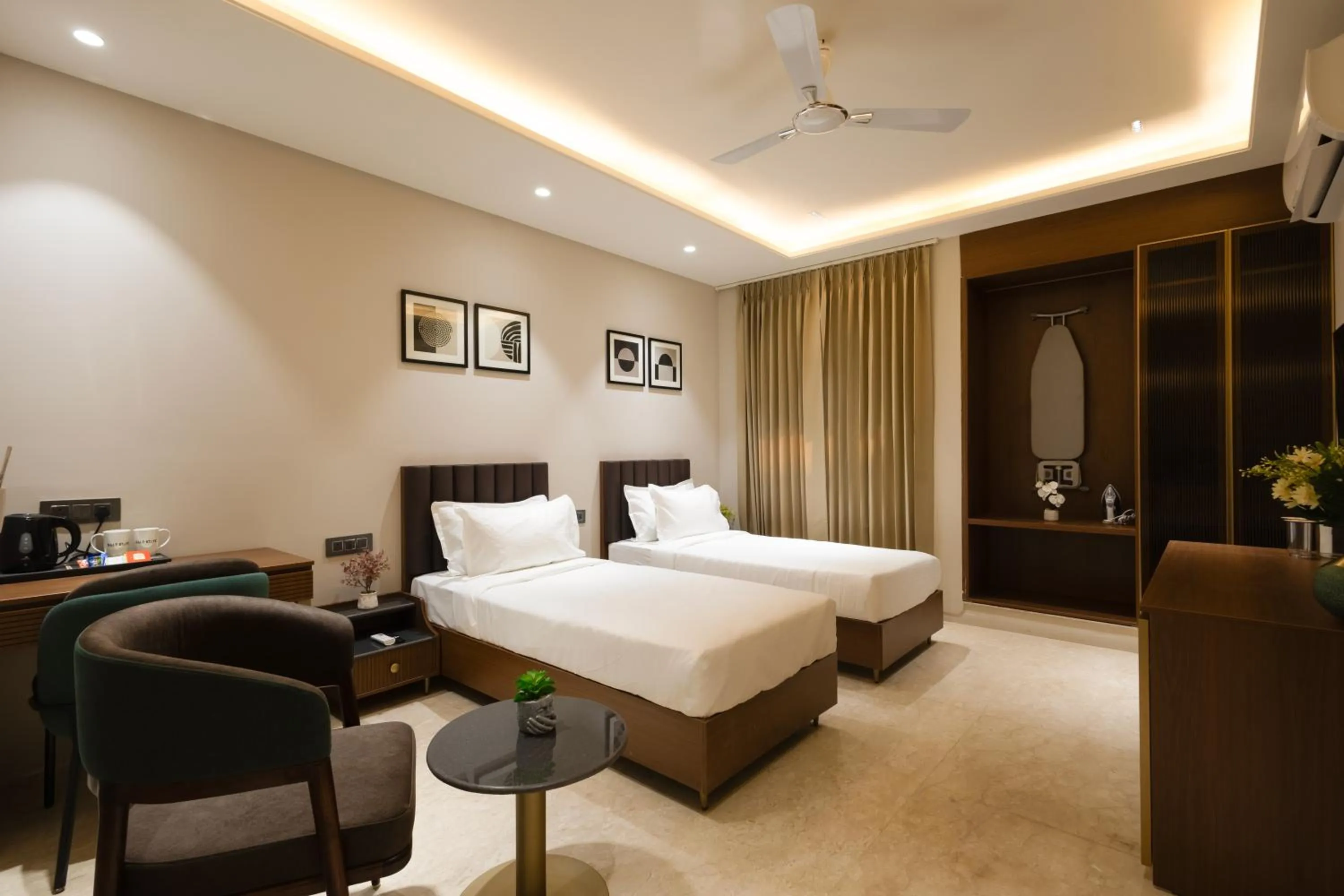 Bed in Saltstayz Premier - Naraina, Central Delhi