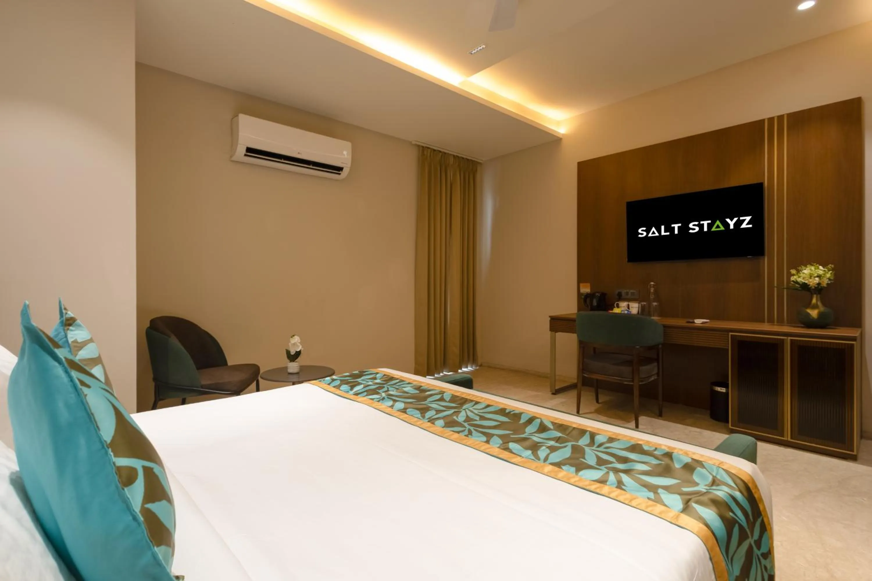 Bed in Saltstayz Premier - Naraina, Central Delhi