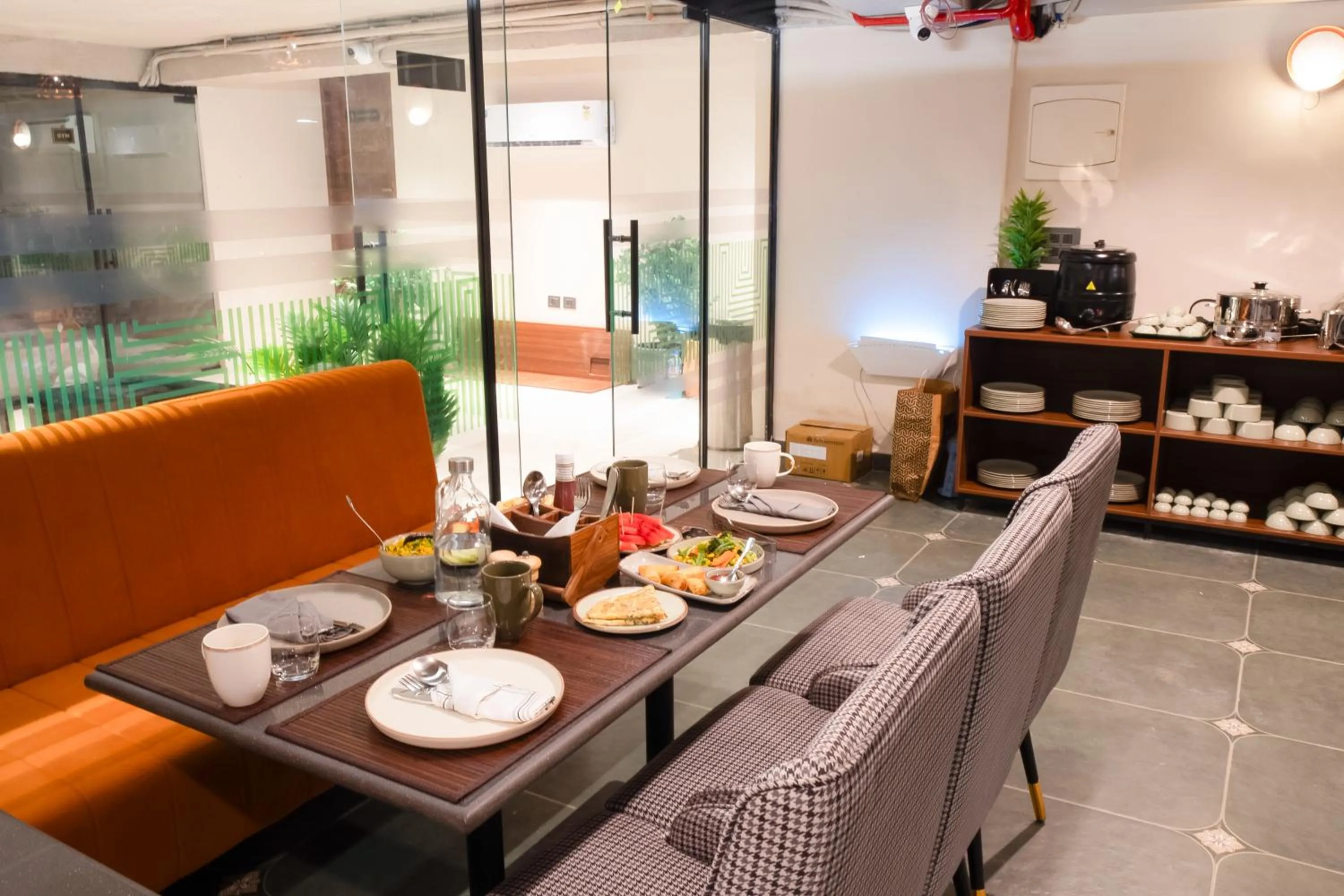 Restaurant/places to eat in Saltstayz Premier - Naraina, Central Delhi