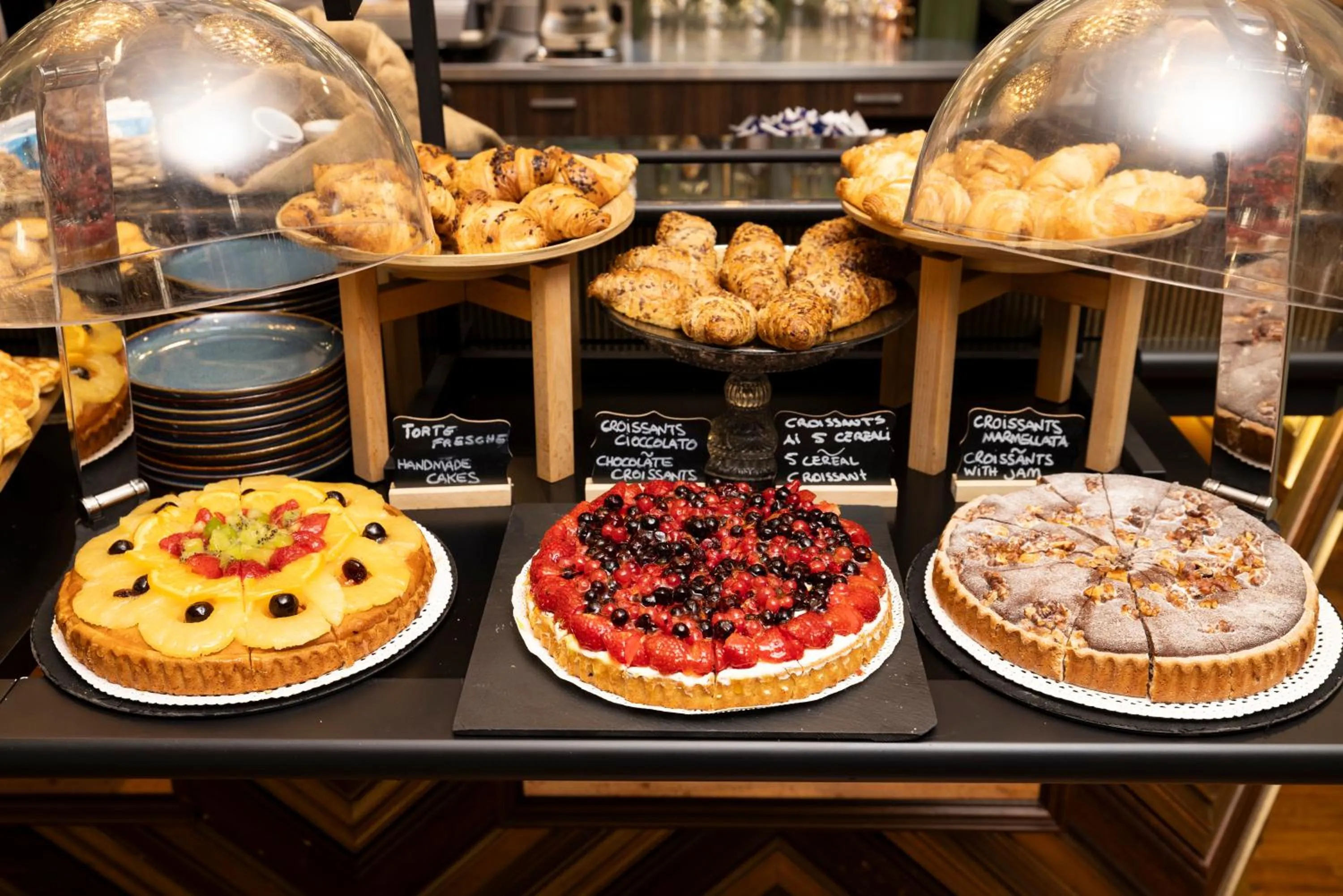 Food and drinks in Hotel Indigo Turin by IHG