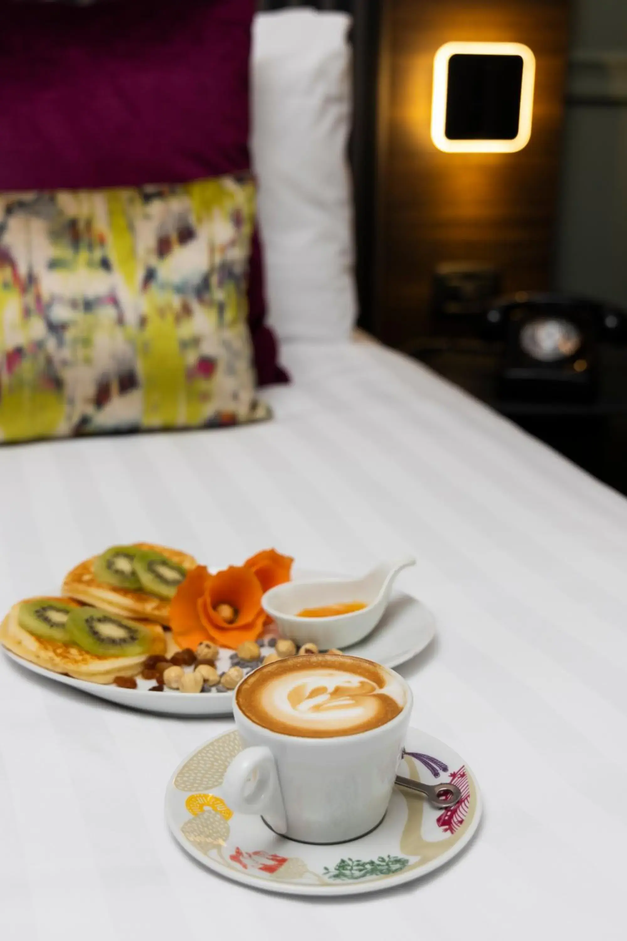 Food and drinks, Bed in Hotel Indigo Turin by IHG Food and drinks, Bed in Hotel Indigo Turin by IHG