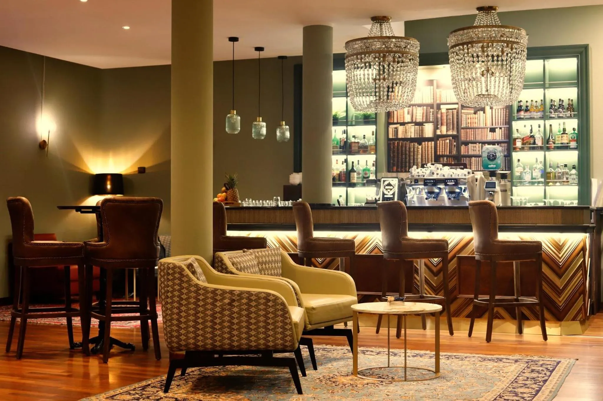 Lounge or bar in Hotel Indigo Turin by IHG
