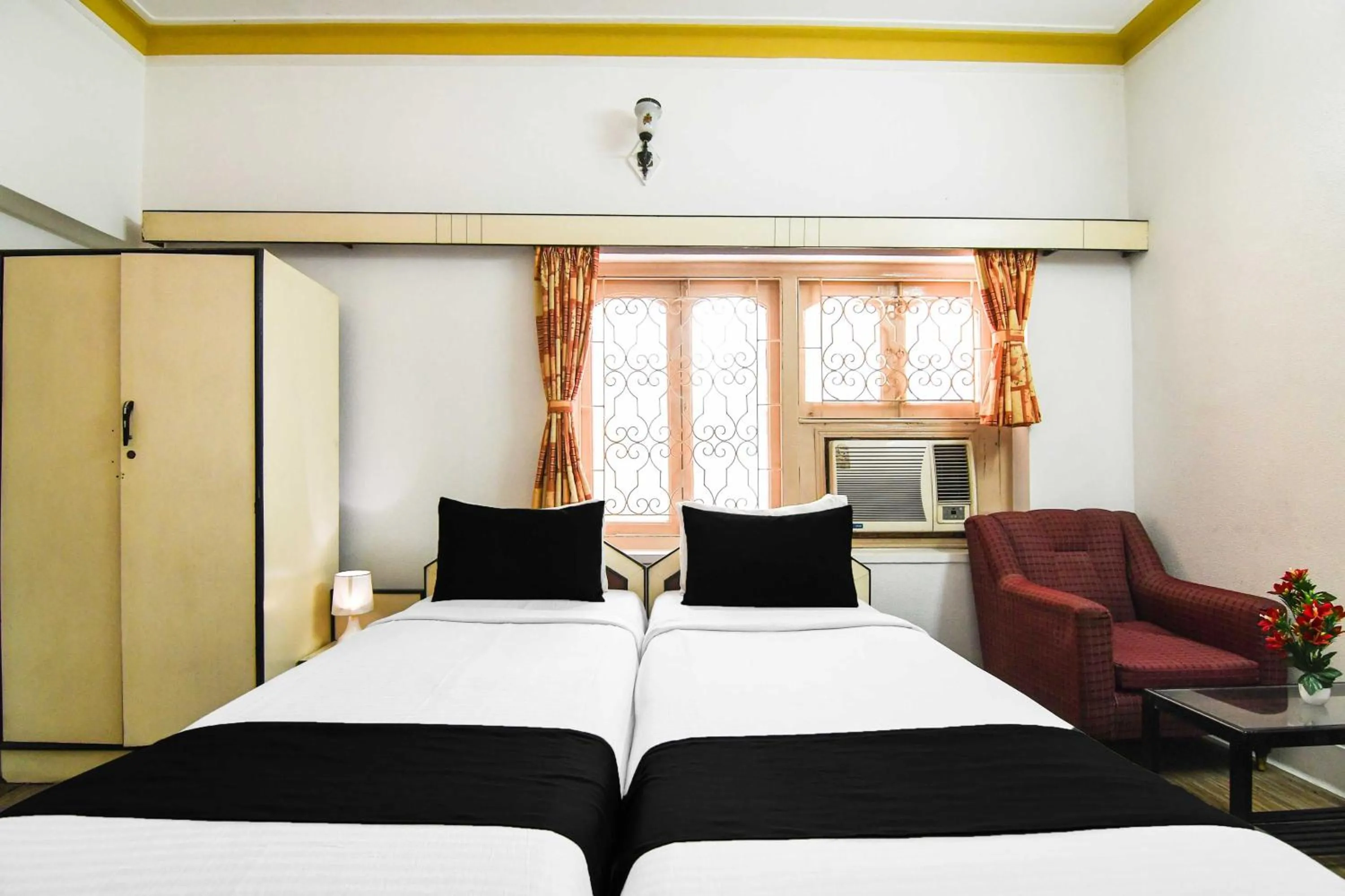 Bedroom, Bed in Hotel O Salt Lake Company Serviced