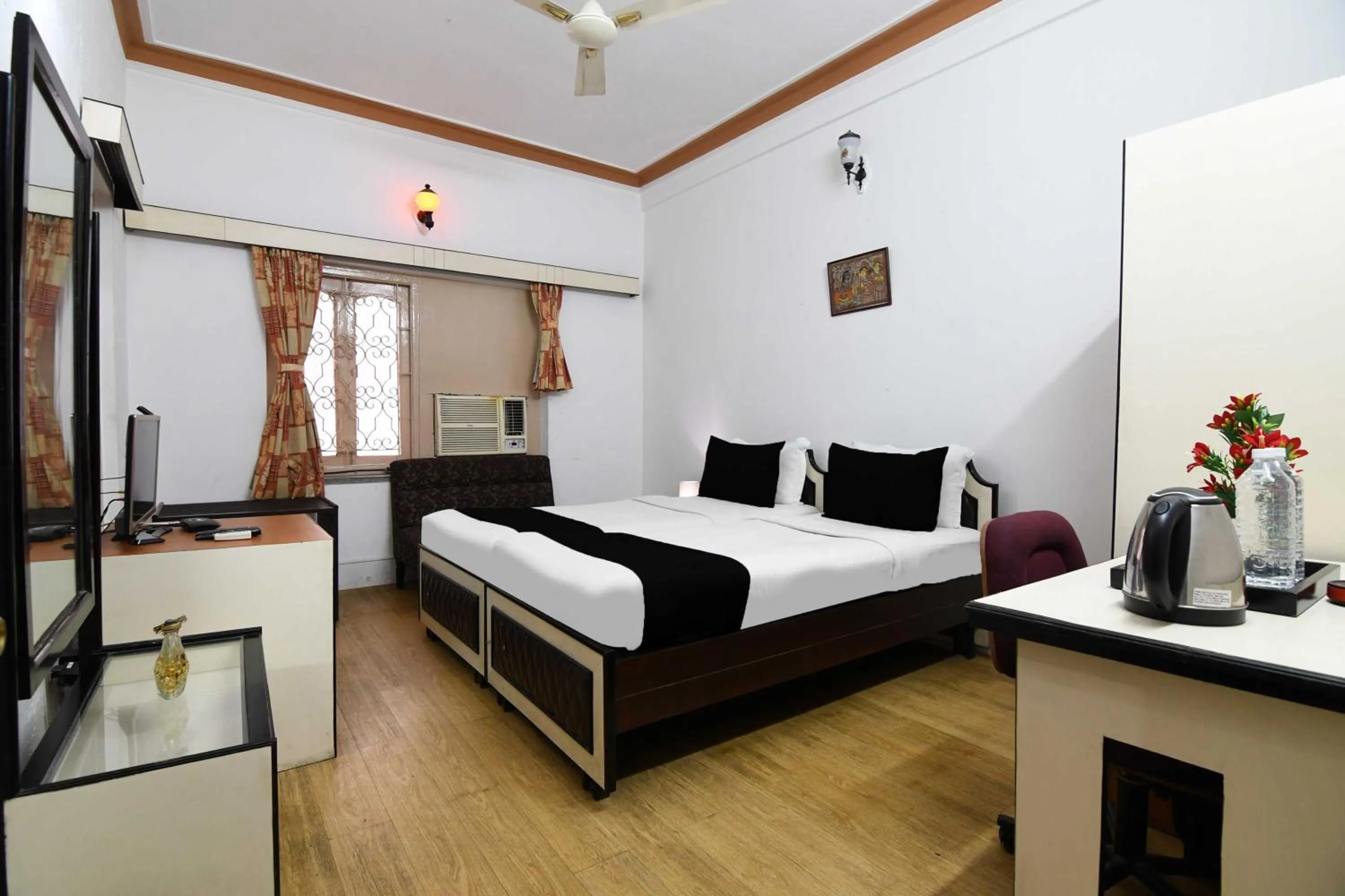 Bedroom, Bed in Hotel O Salt Lake Company Serviced