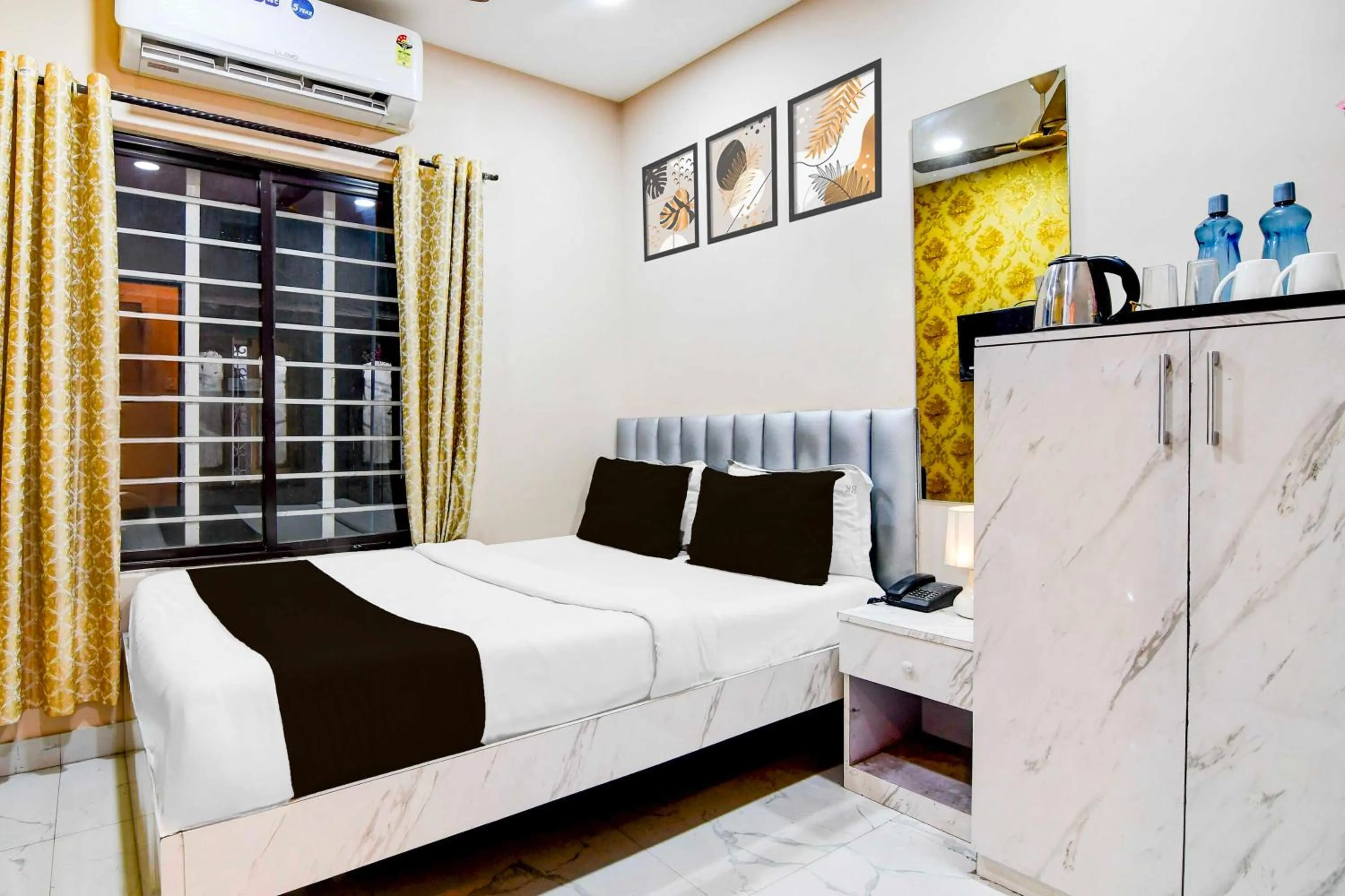 Bedroom, Bed in Collection O Marquis Street BK International
