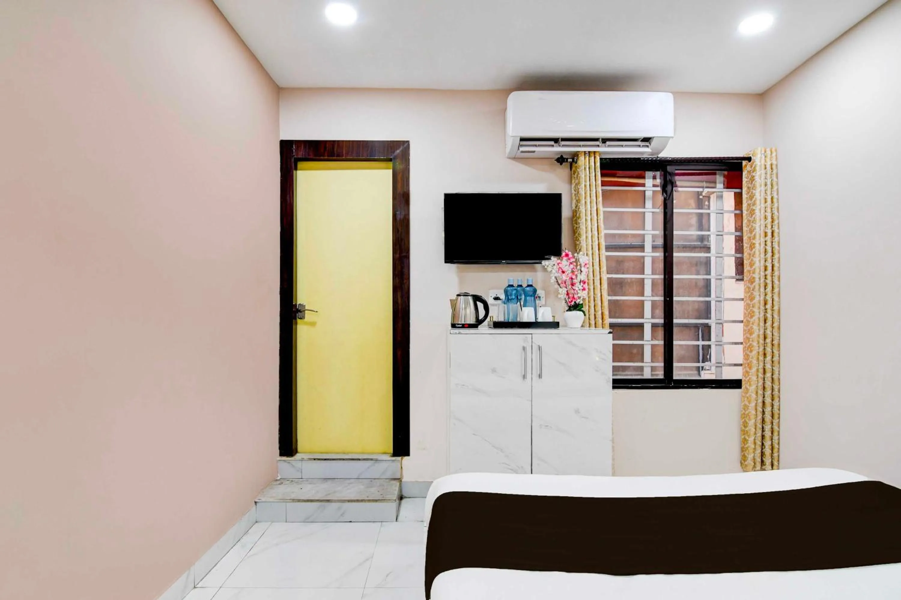 Bedroom in Collection O Marquis Street BK International