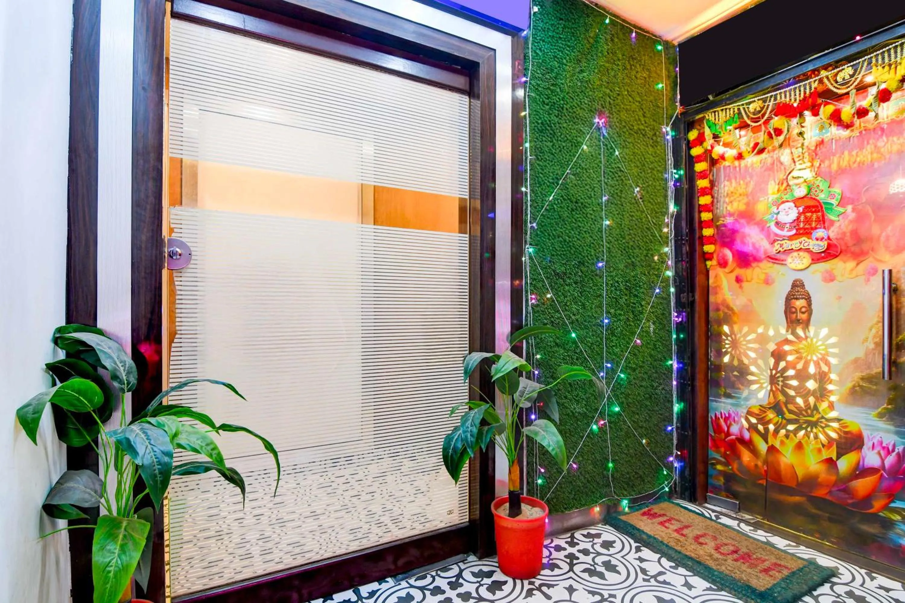 Facade/entrance, Bed in Collection O Marquis Street BK International
