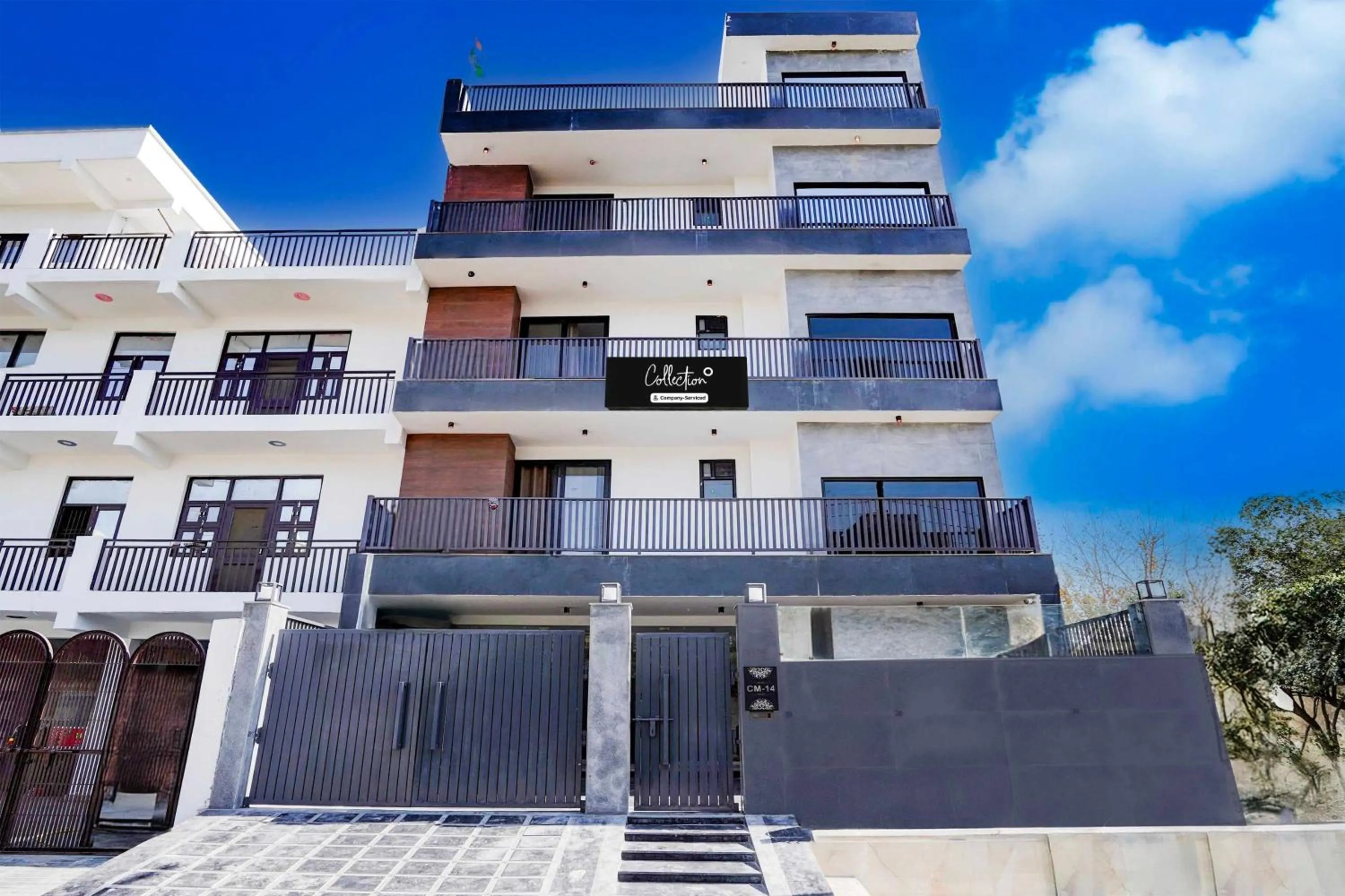 Collection O Sector 143B Noida