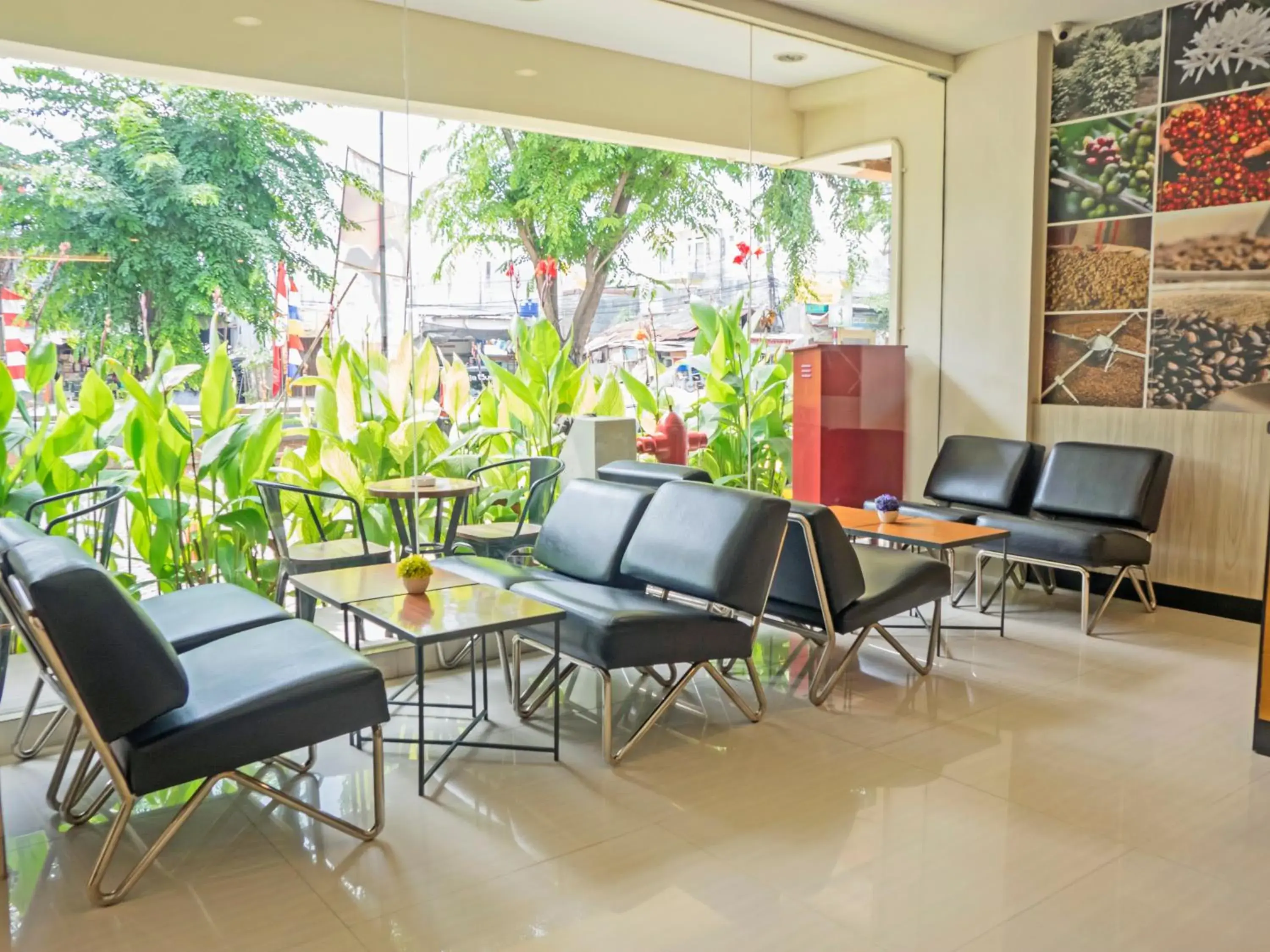 Restaurant/places to eat in d'primahotel Airport Jakarta 1 Restaurant/places to eat in d'primahotel Airport Jakarta 1