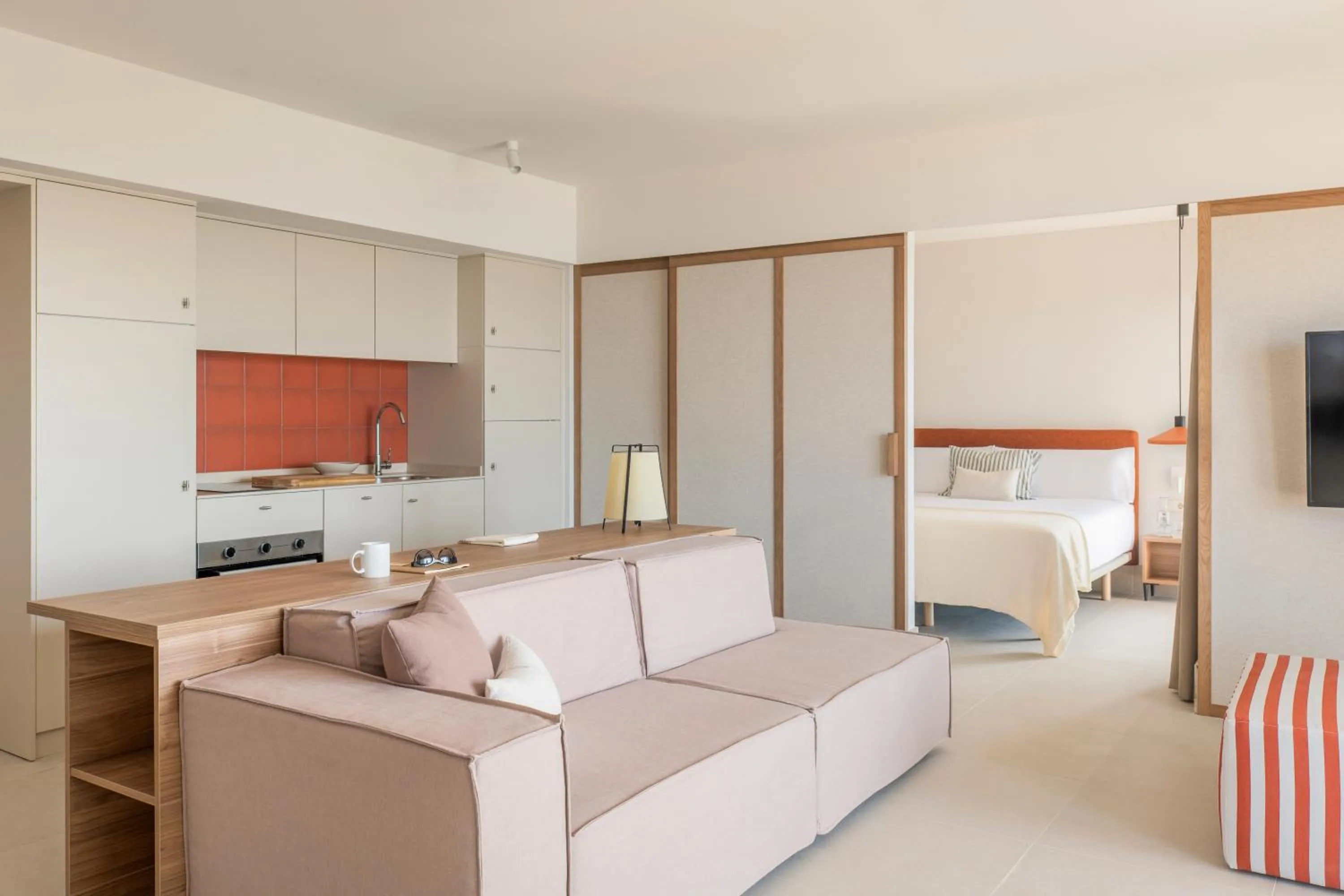 Photo of the whole room, Bed in Kora Tigot