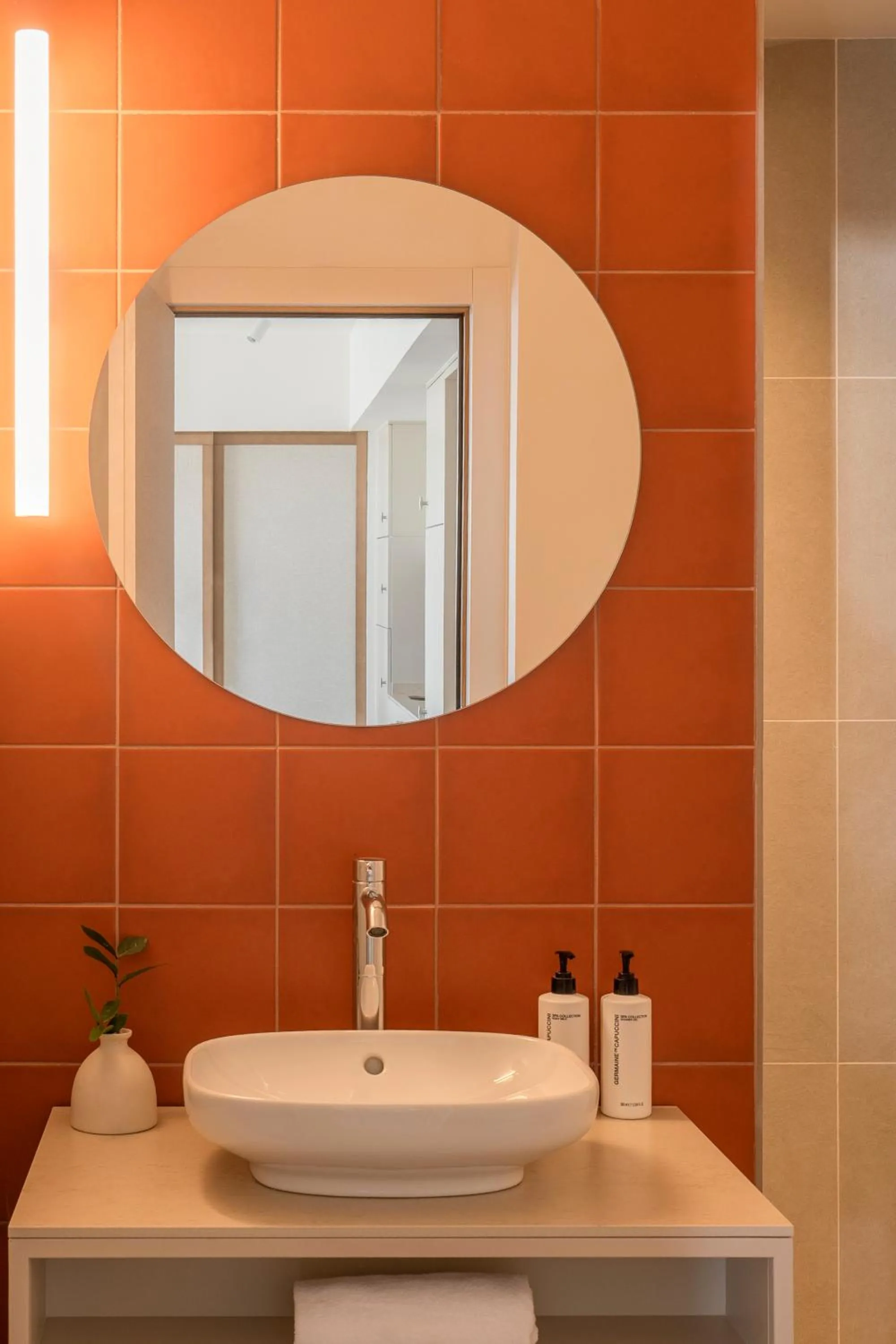 Bathroom in Kora Tigot