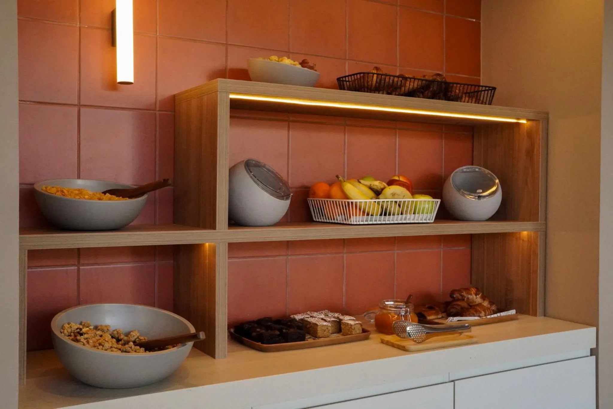Breakfast in Kora Tigot