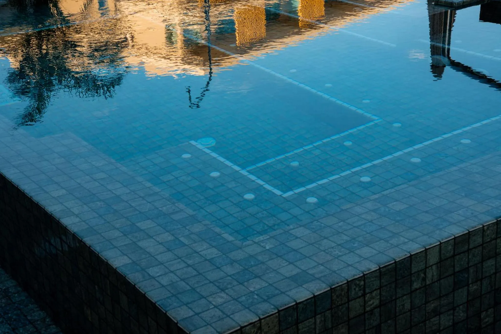 Swimming pool in Kora Tigot