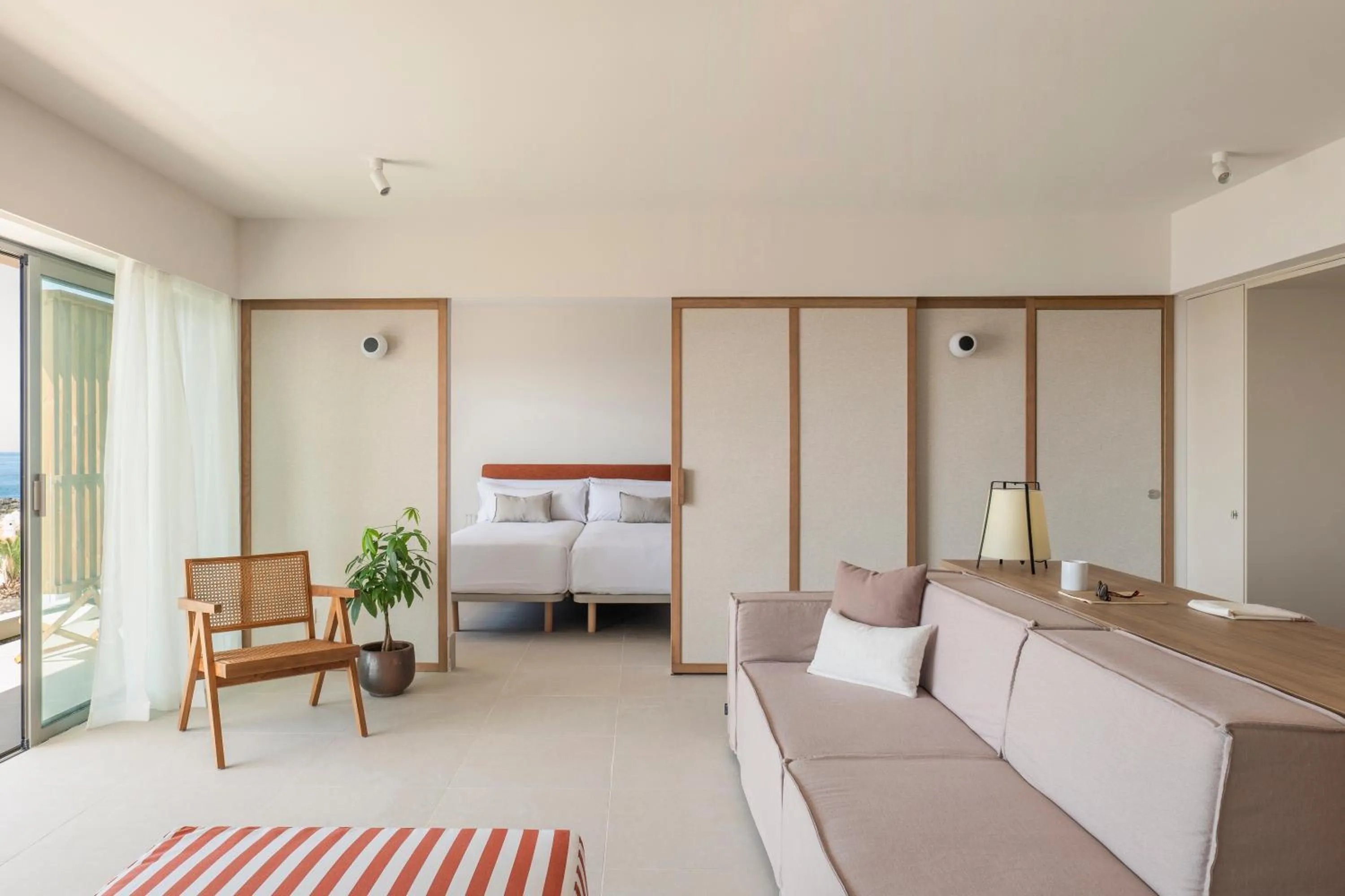 Living room, Bed in Kora Tigot