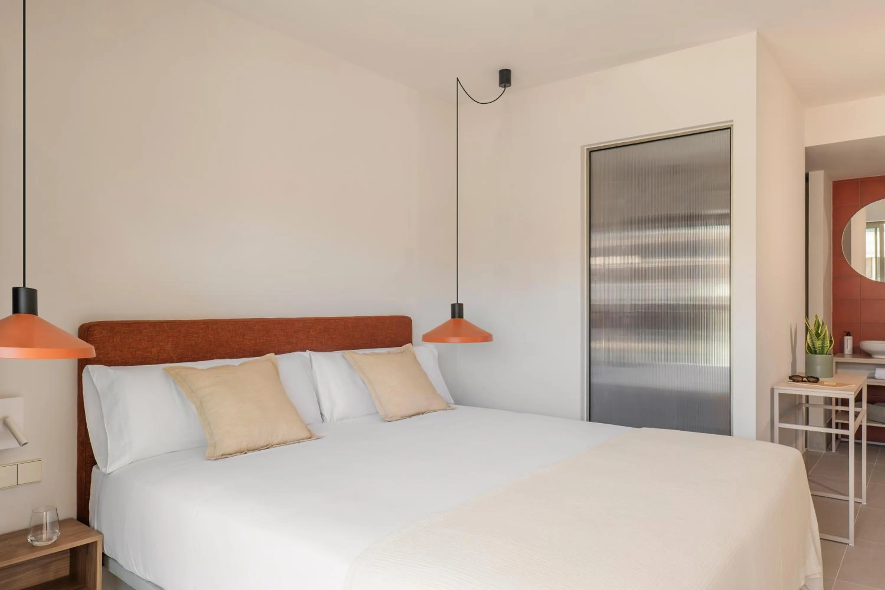 Bedroom, Bed in Kora Tigot
