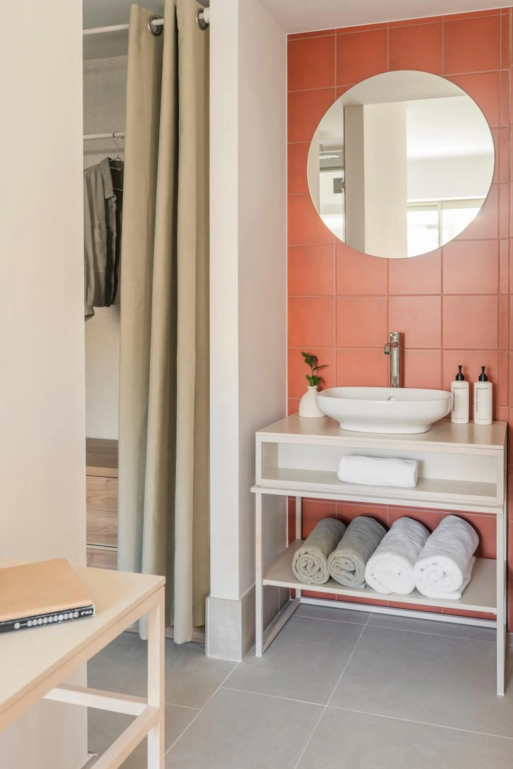 Bathroom in Kora Tigot