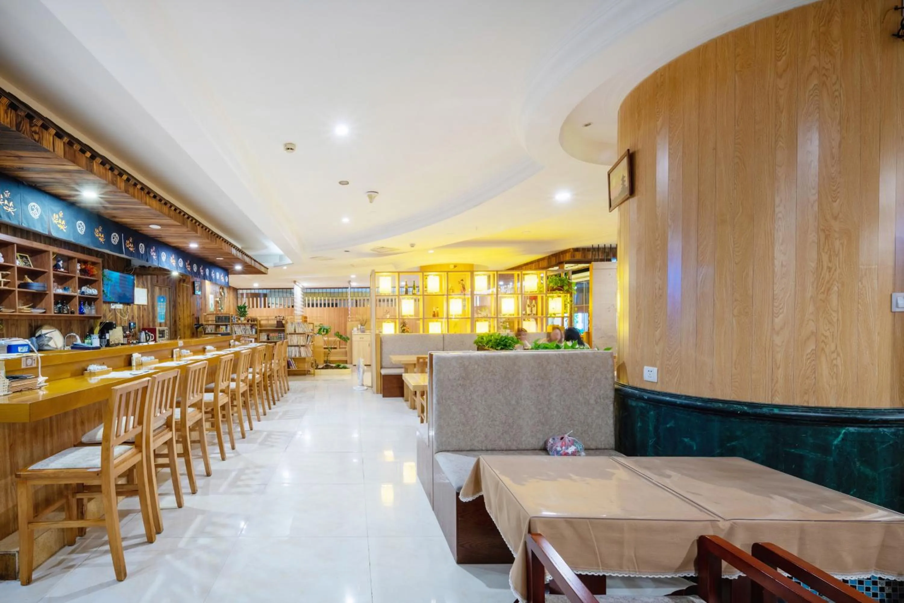Restaurant/places to eat in Sunshine Holiday Hotel Fuzhou