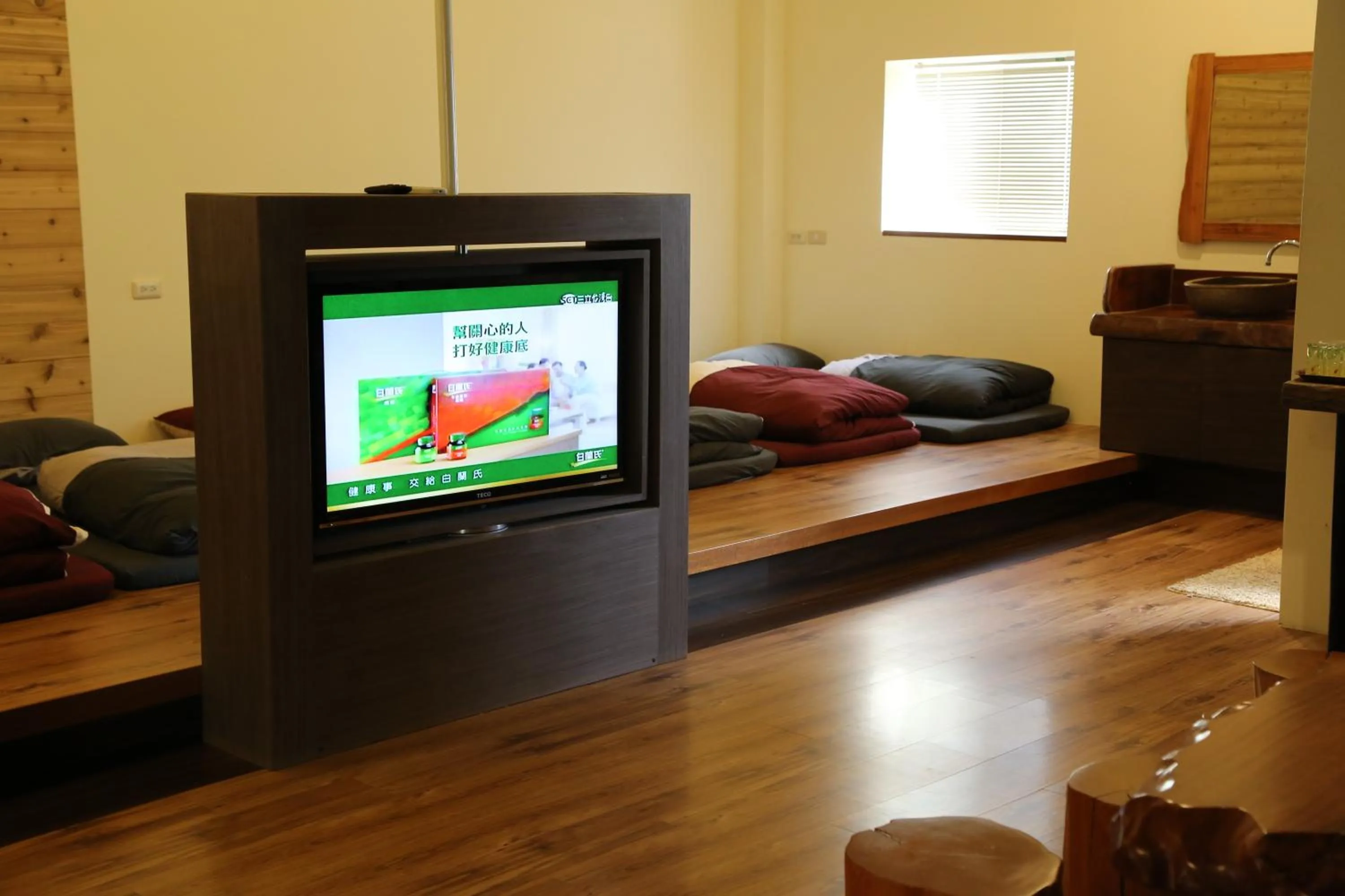 Decorative detail, Bed in Romeo B&B