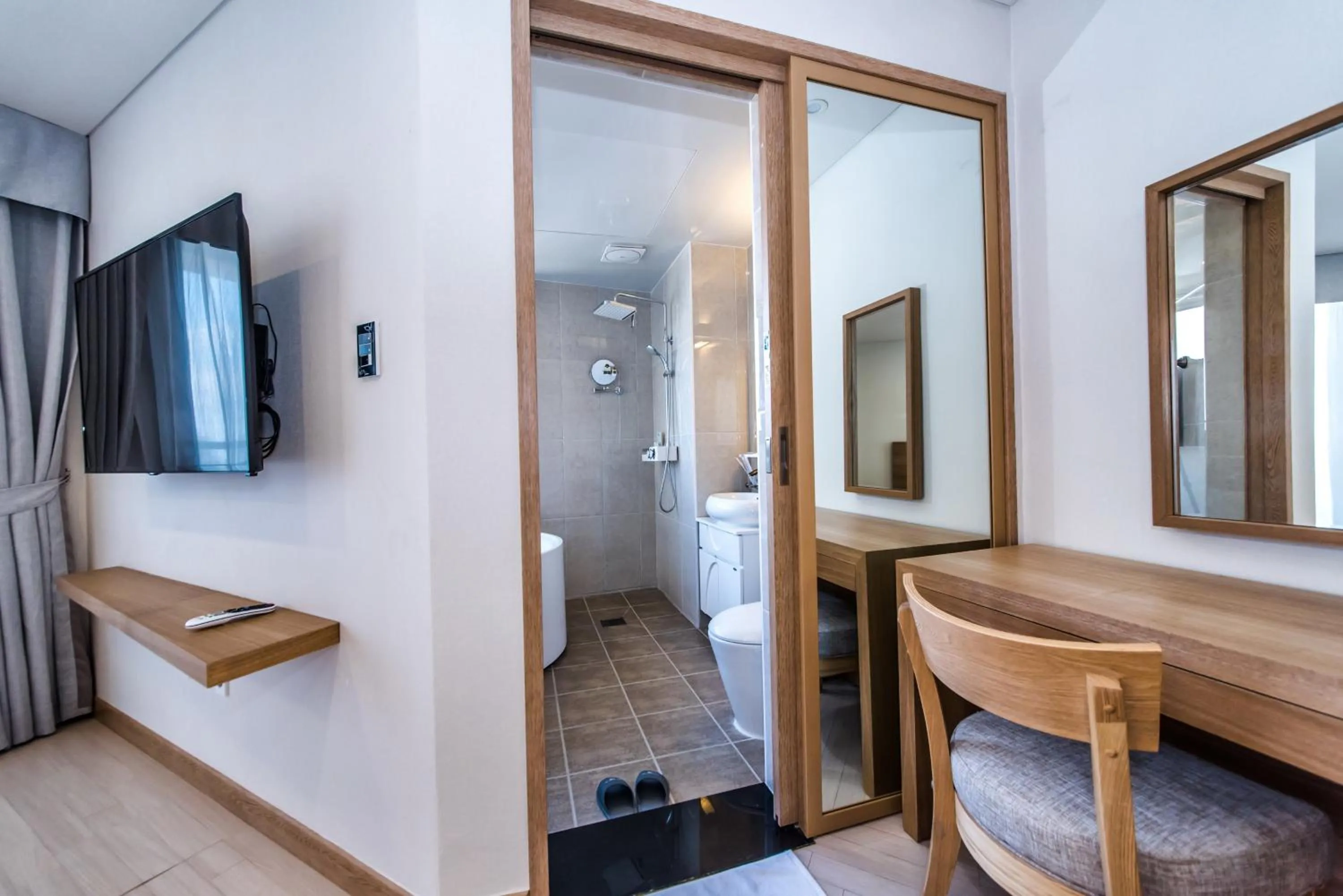 Photo of the whole room in BK Hotel Jeju