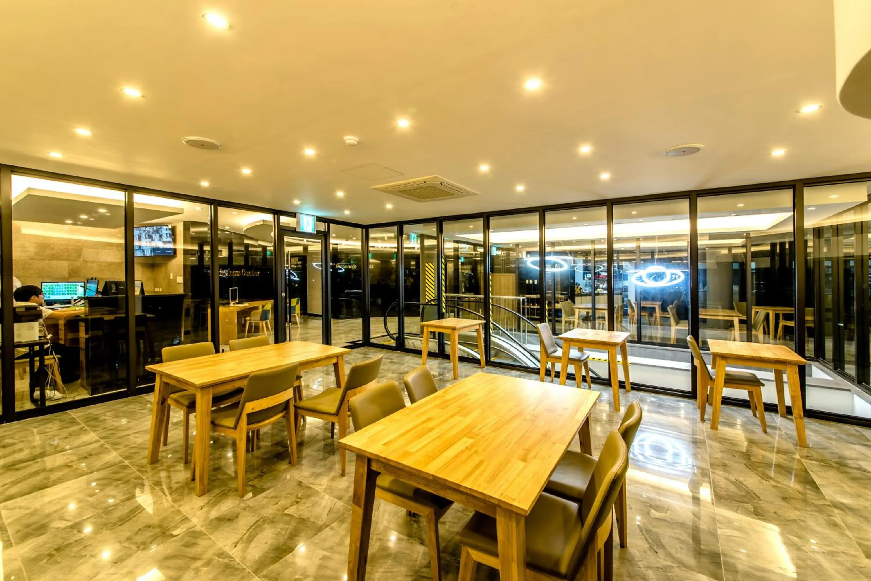 Restaurant/places to eat in BK Hotel Jeju