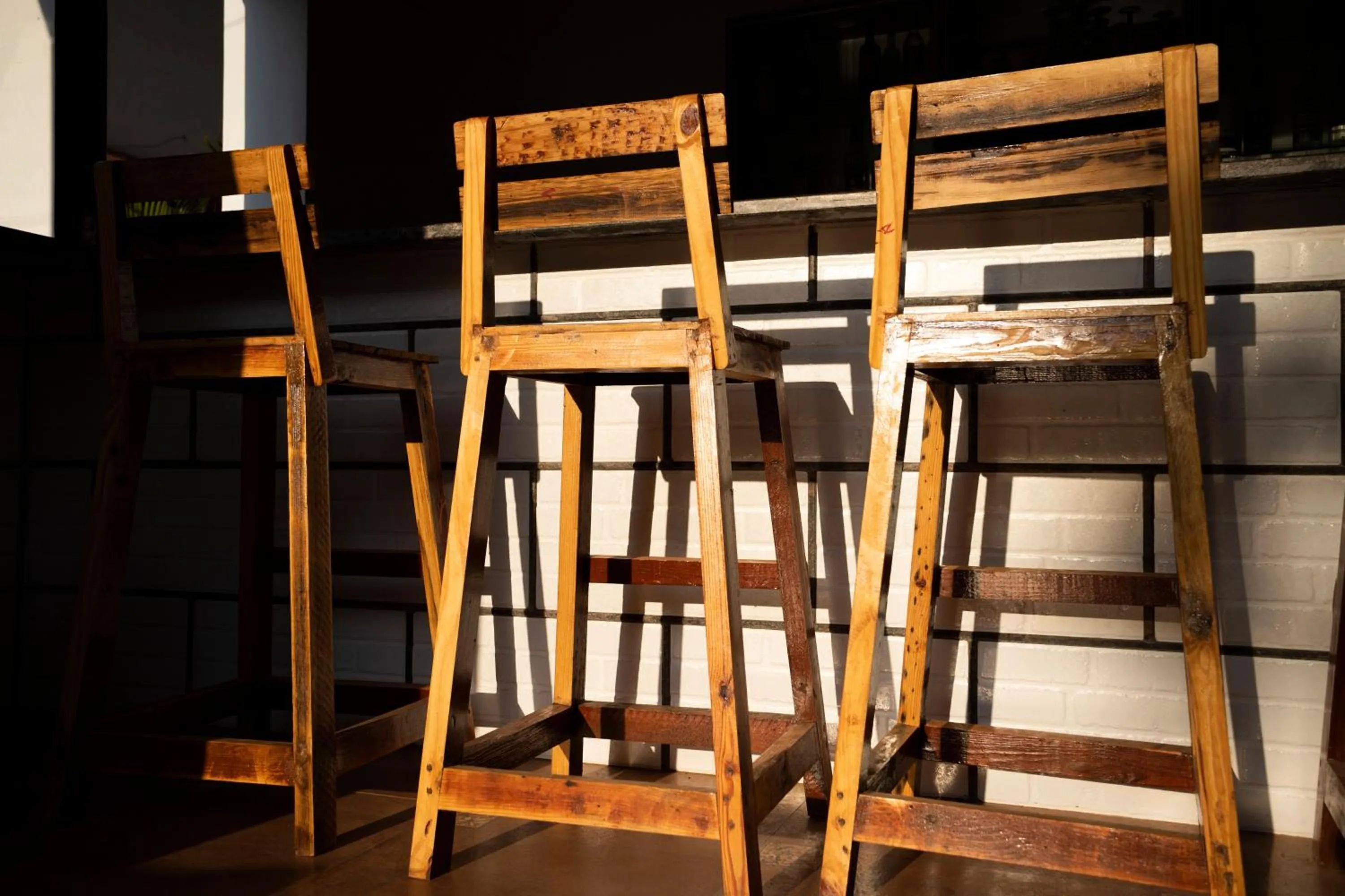 Restaurant/places to eat in La Vaiencia Beach Resort, Morjim