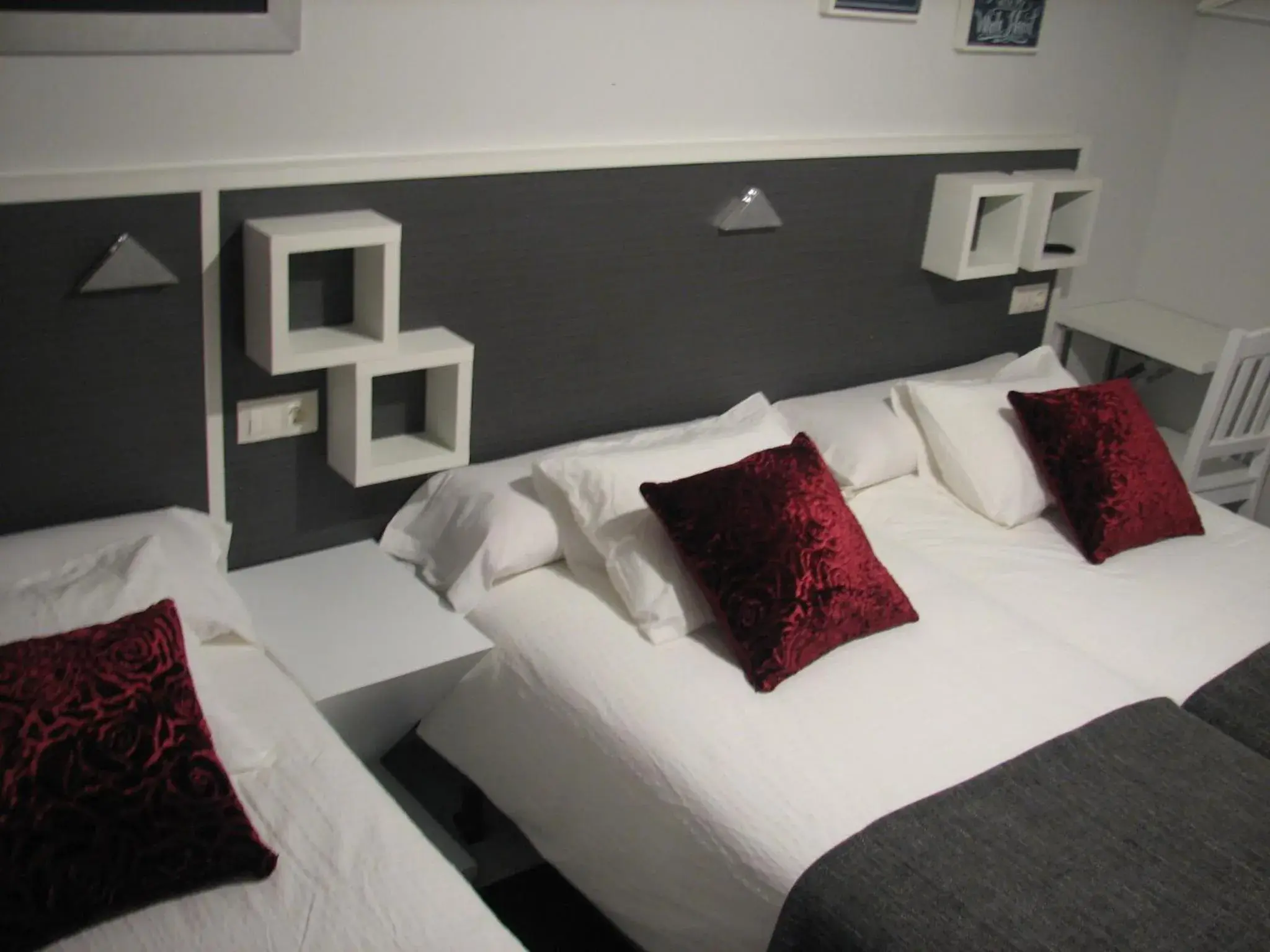 Triple Room with Private Bathroom in Hostal Meson do Loyo Triple Room with Private Bathroom in Hostal Meson do Loyo