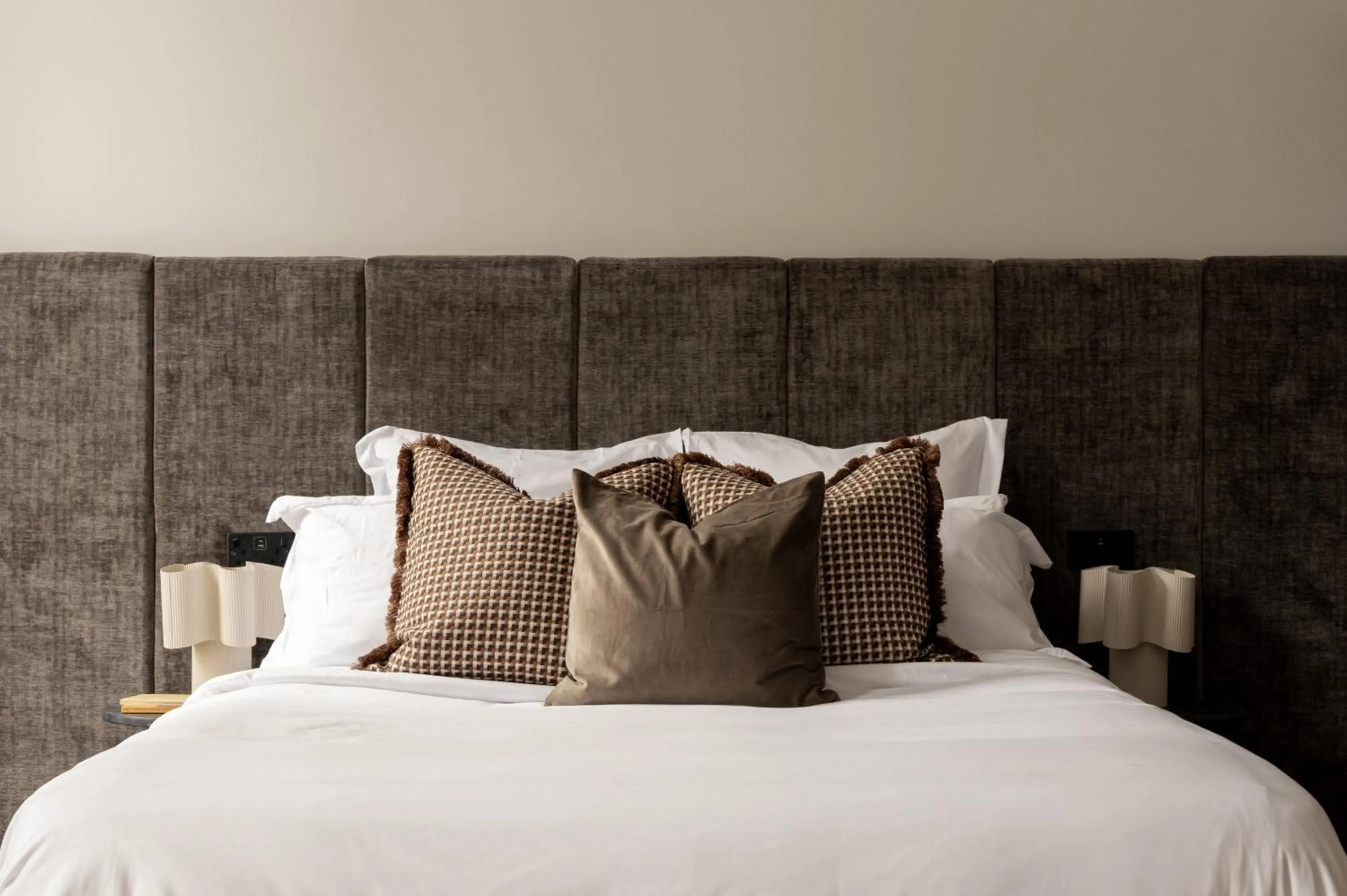 Bedroom, Bed in Moment Blythswood St