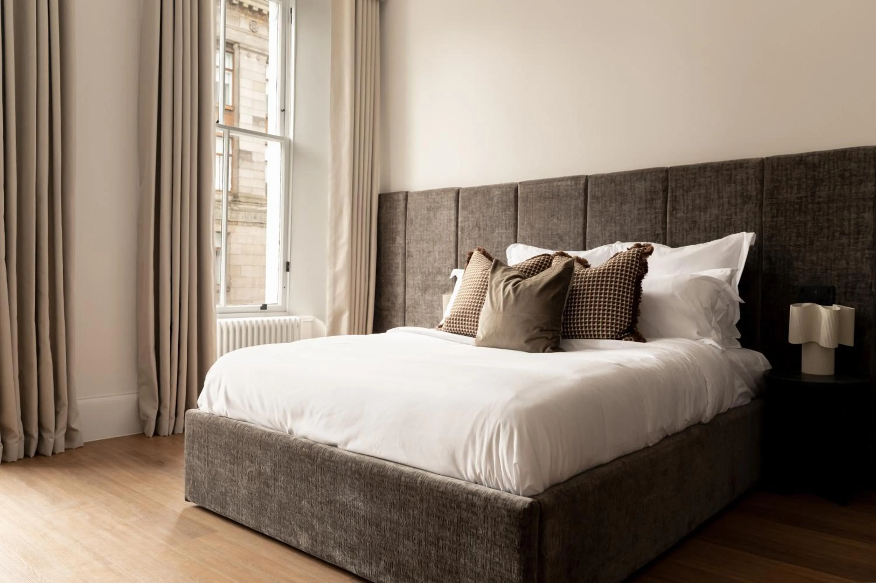 Bedroom, Bed in Moment Blythswood St