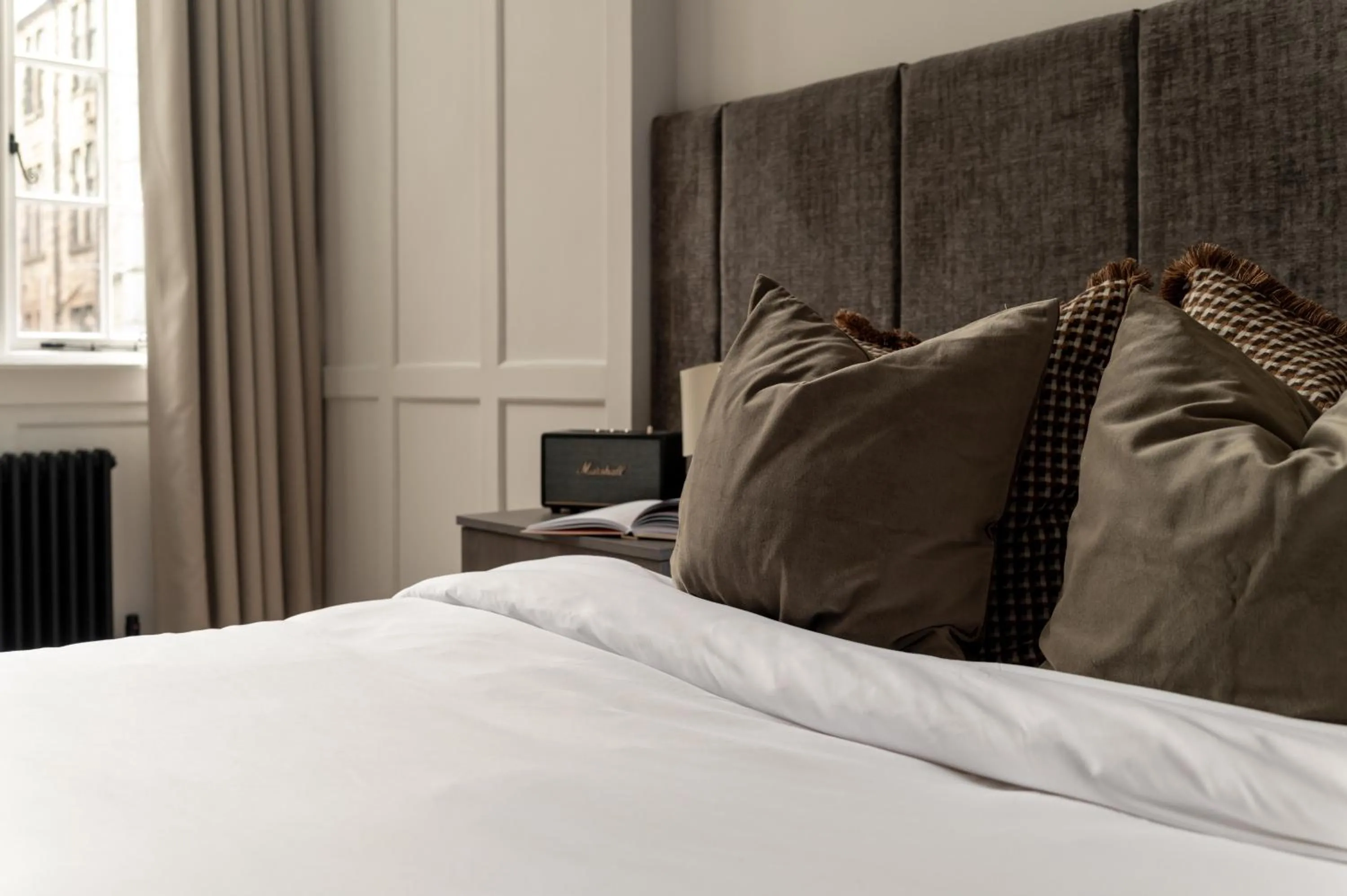Bedroom, Bed in Moment Blythswood St