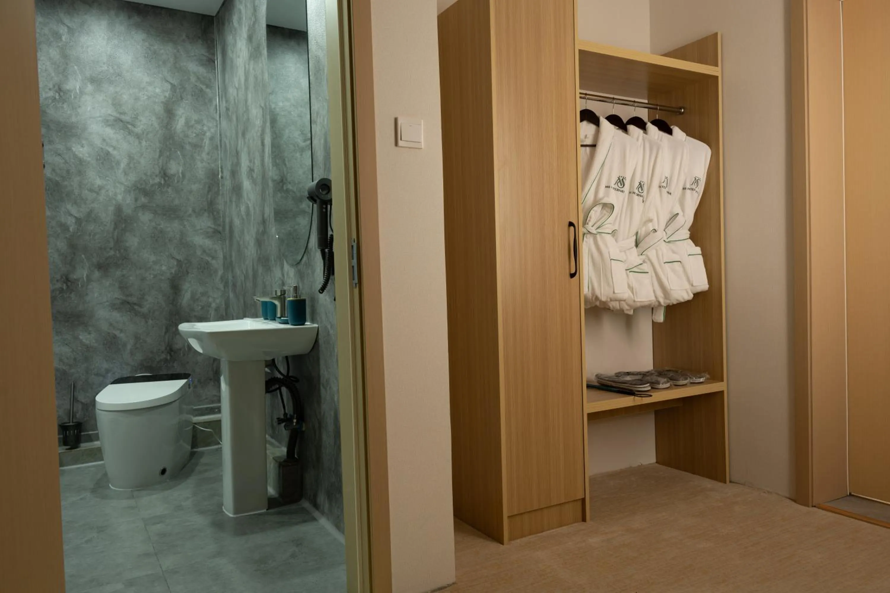 Superior Family Room in MSInternational Hotel