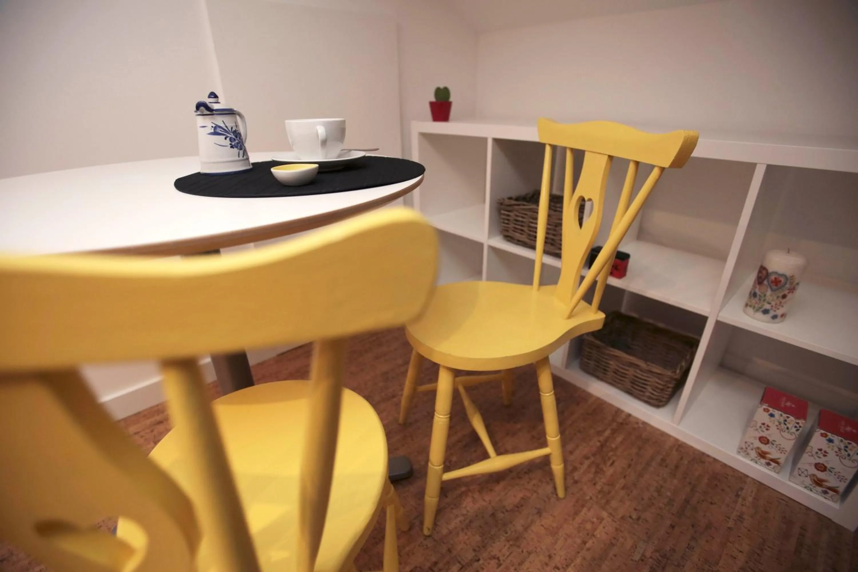 Dining area in Water and Sun Studio