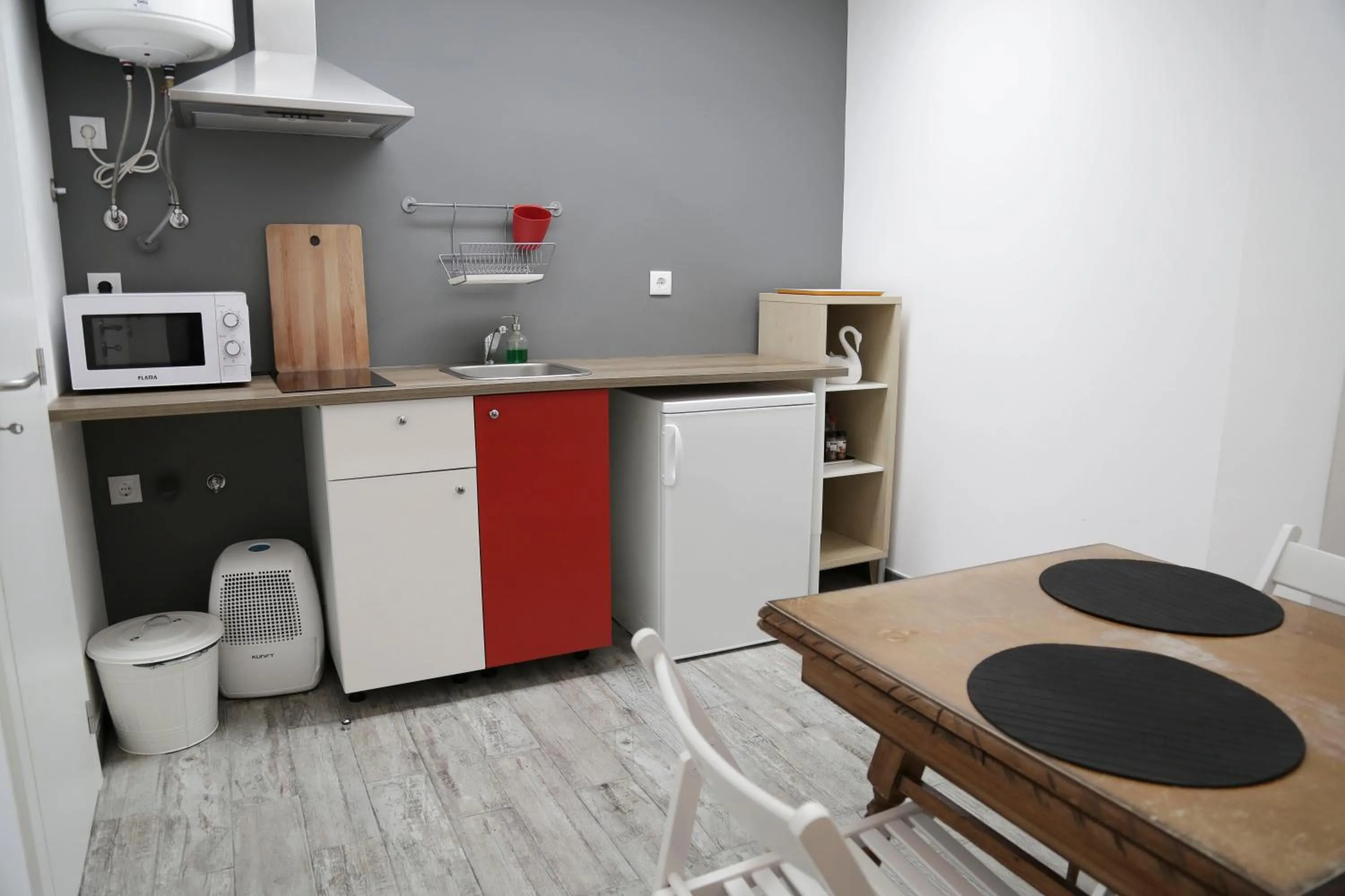 Kitchen or kitchenette in Water and Sun Studio