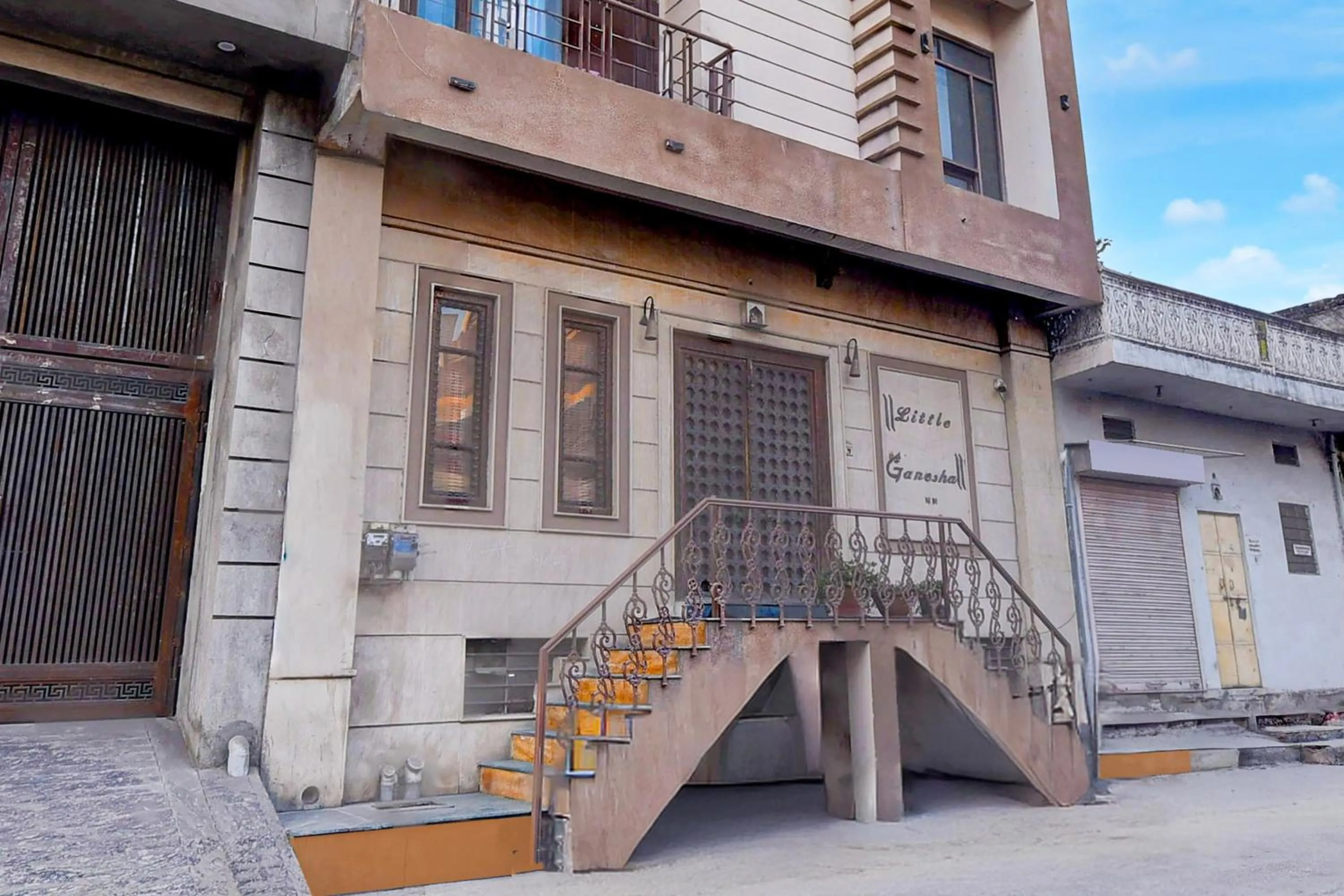 Facade/entrance in Collection O Jal Mahal Jaipur Formerly Little Ganesha Inn