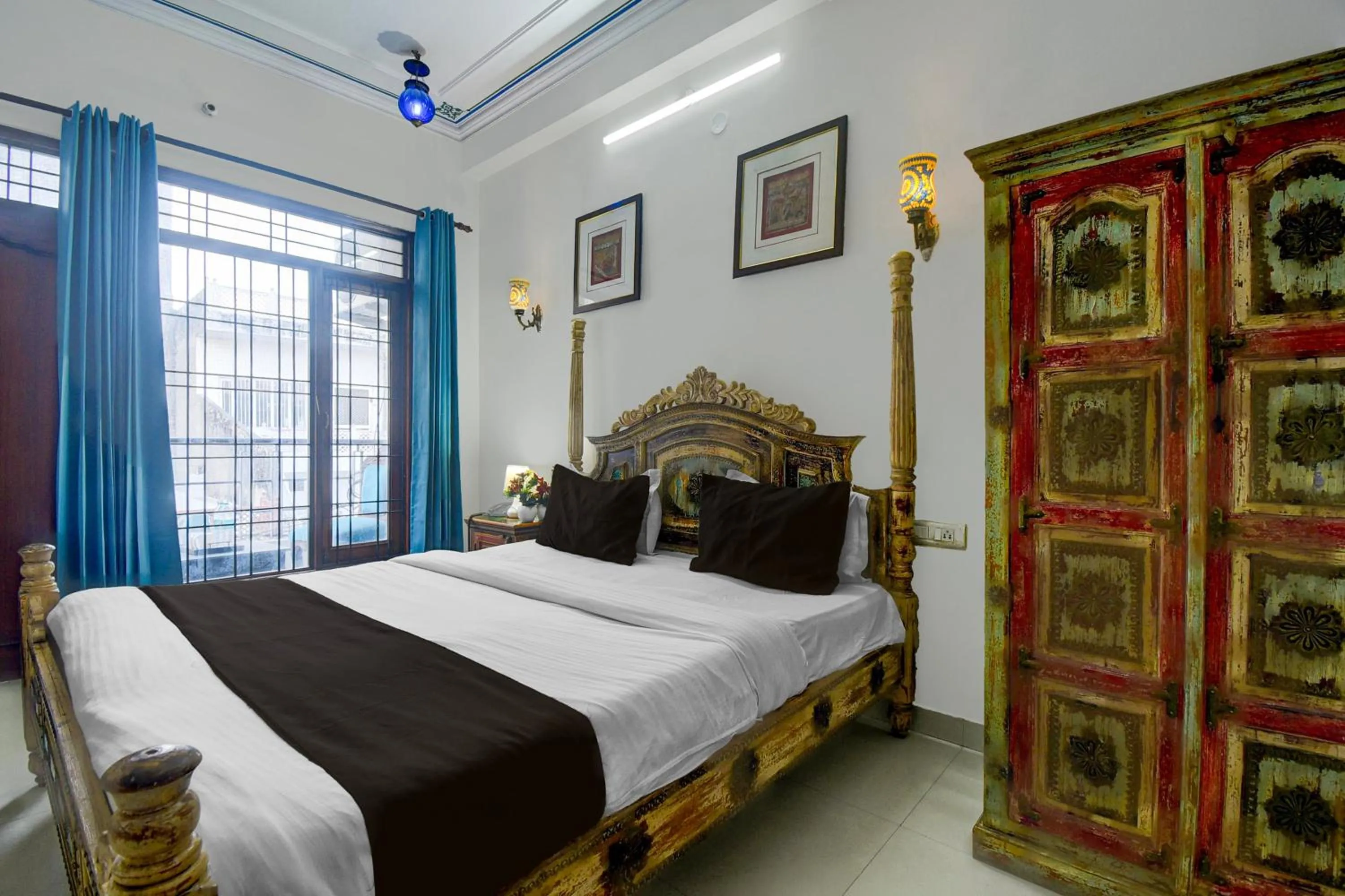 Bedroom, Bed in Collection O Jal Mahal Jaipur Formerly Little Ganesha Inn