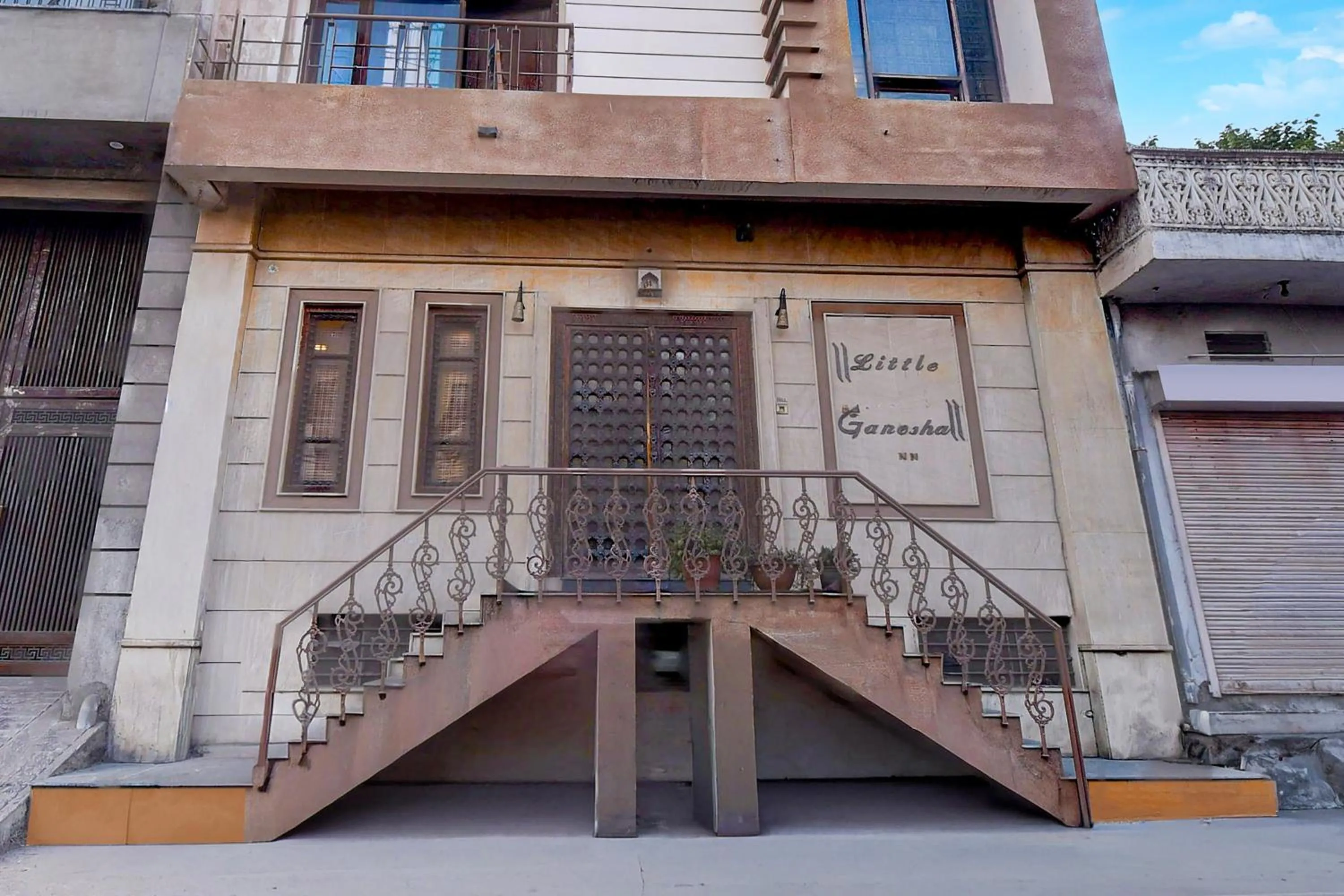 Facade/entrance in Collection O Jal Mahal Jaipur Formerly Little Ganesha Inn