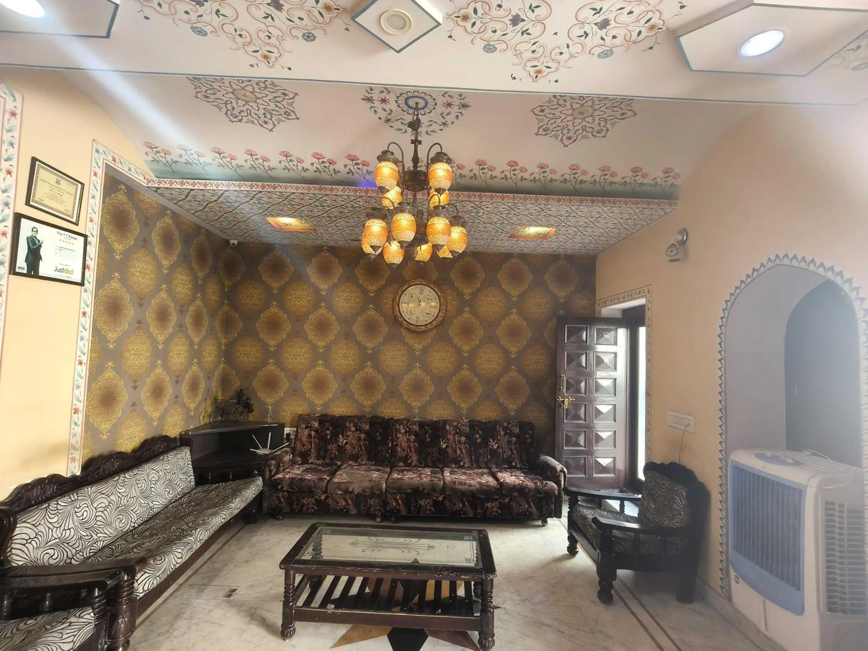 Lobby or reception in Collection O Jal Mahal Jaipur Formerly Little Ganesha Inn