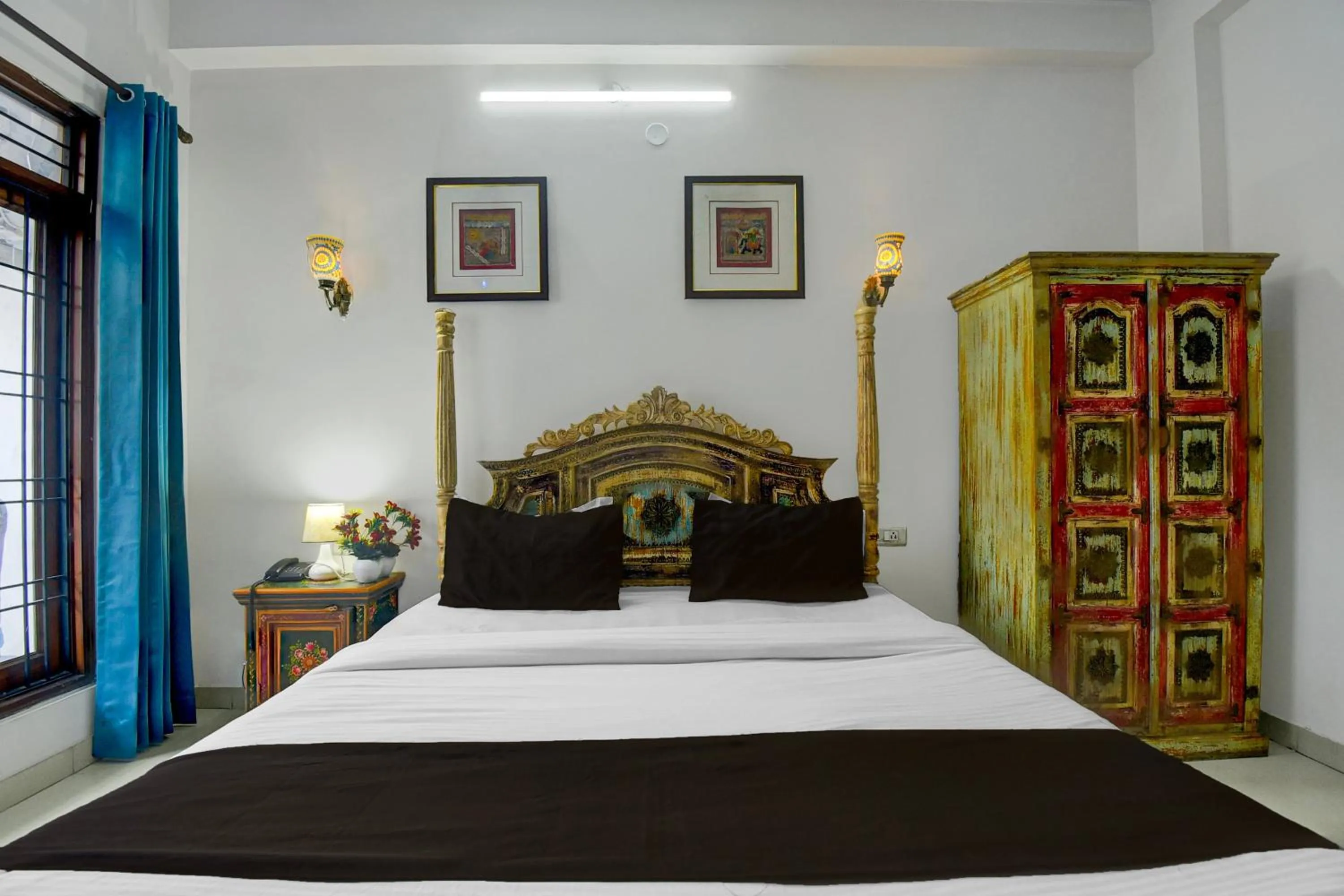 Bedroom, Bed in Collection O Jal Mahal Jaipur Formerly Little Ganesha Inn
