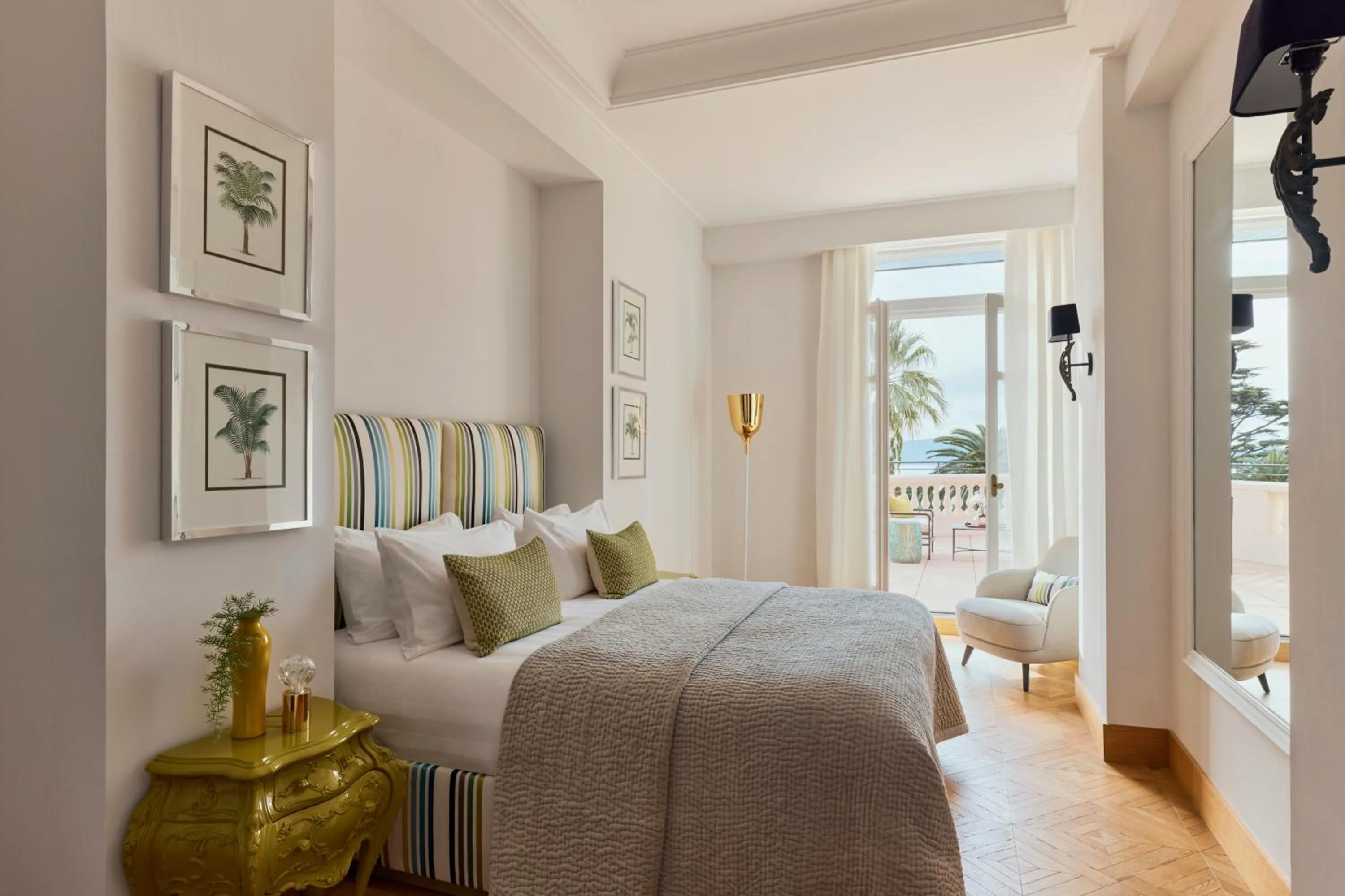 Bedroom, Bed in COMO Le Beauvallon - Golfe de Saint-Tropez