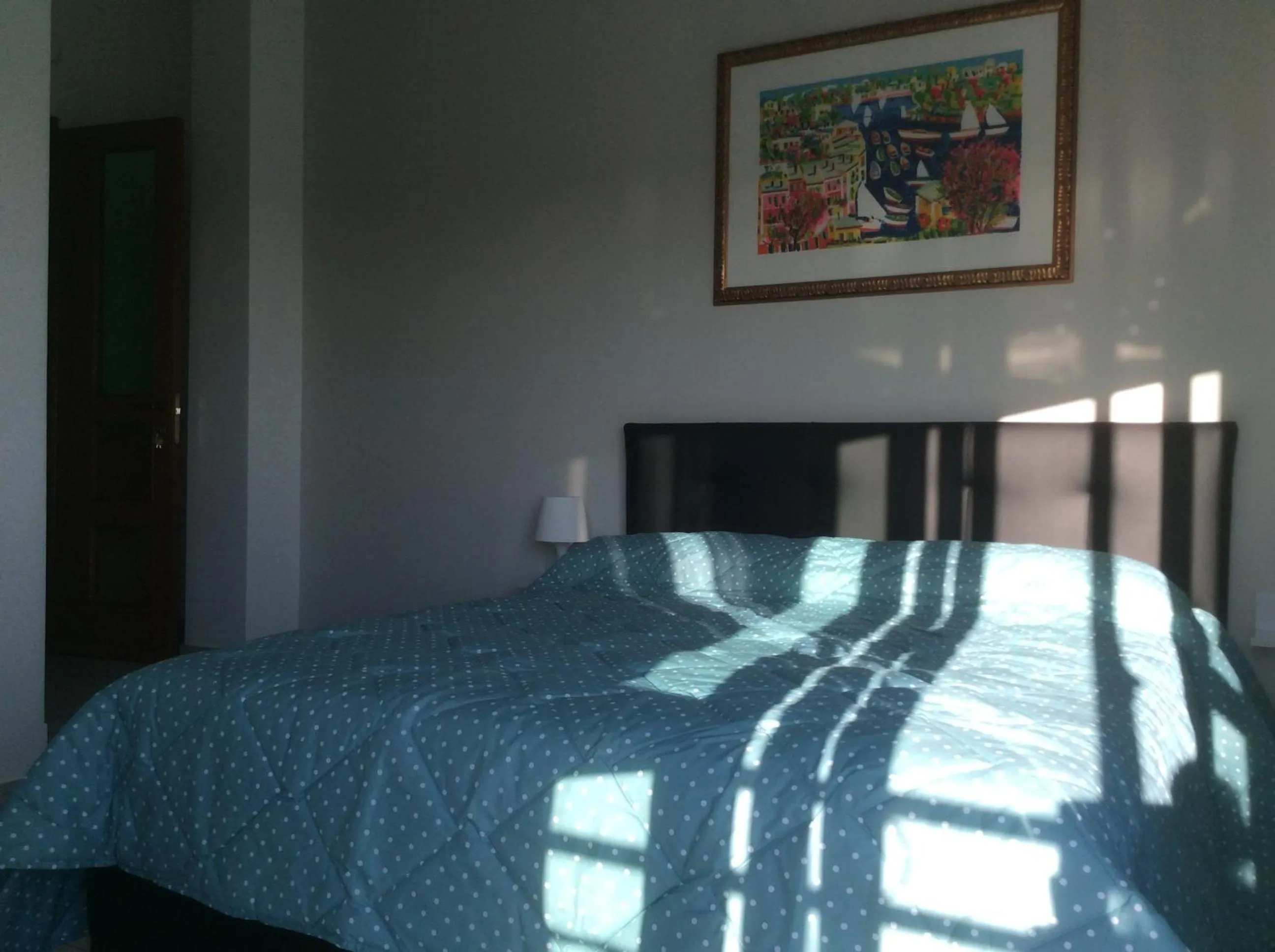 Bed in Top Floor Rentrooms Napoli