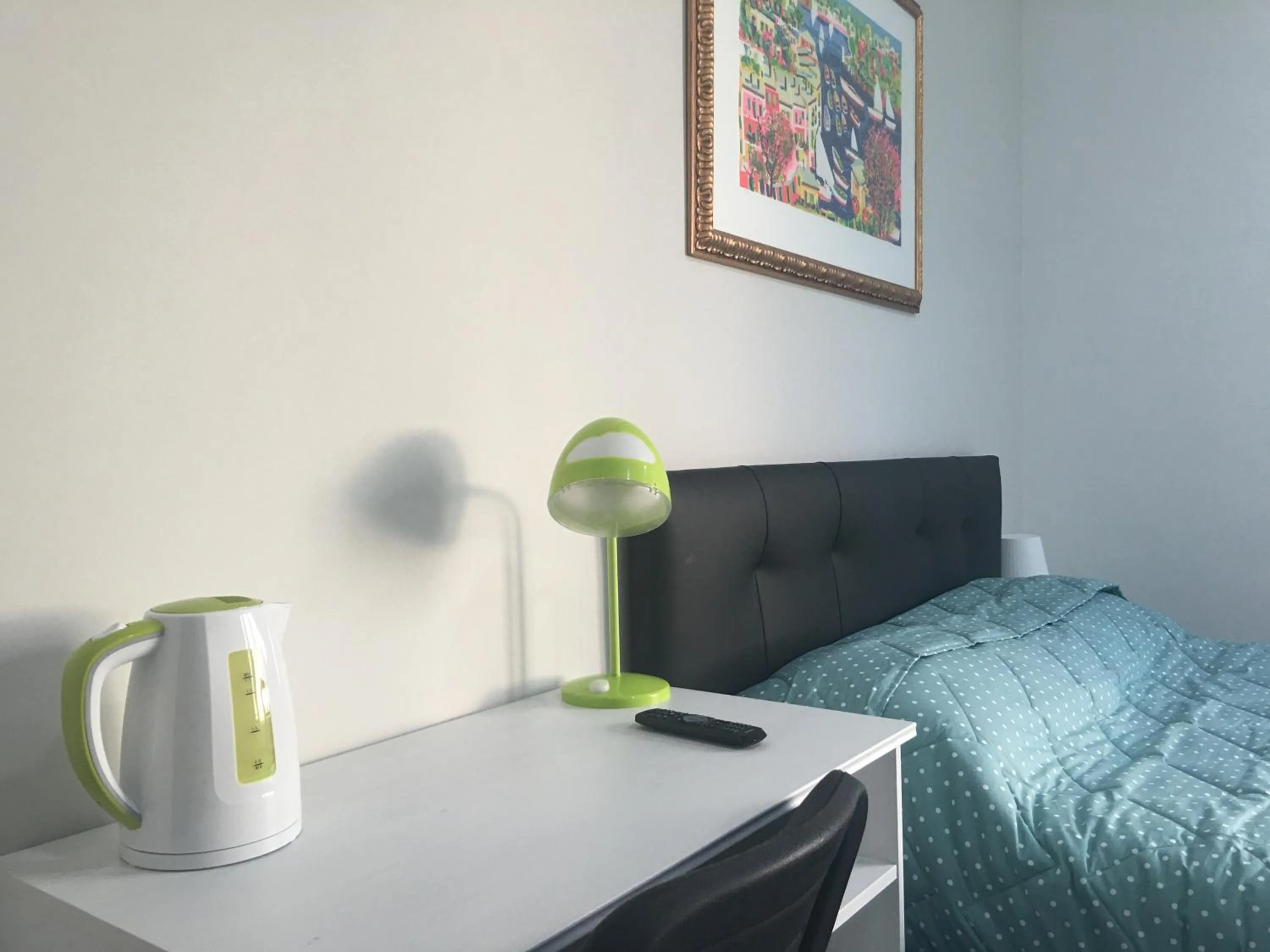 Photo of the whole room, Bed in Top Floor Rentrooms Napoli