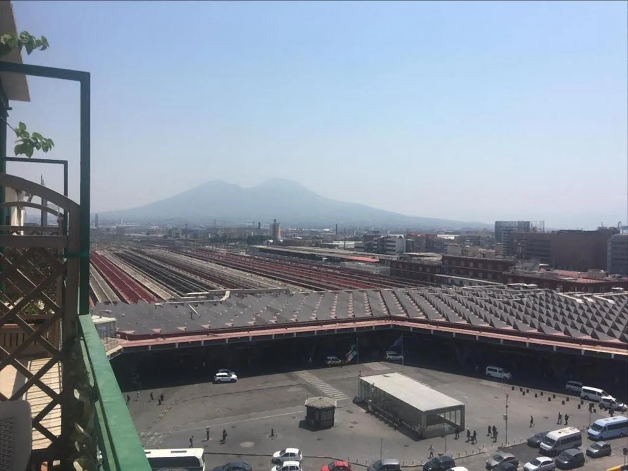 Photo of the whole room in Top Floor Rentrooms Napoli