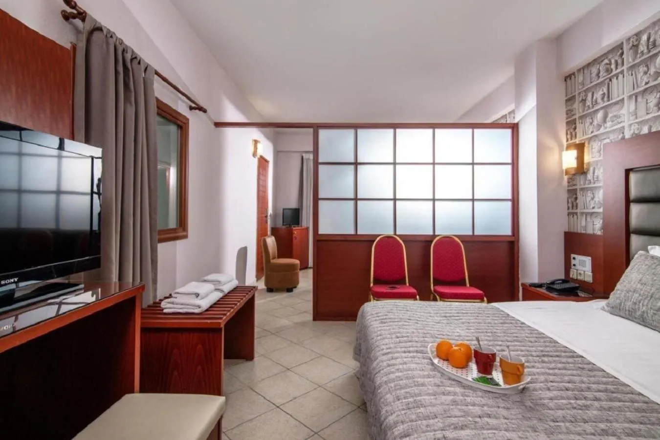 Bedroom, Bed in City Life Port Hotel