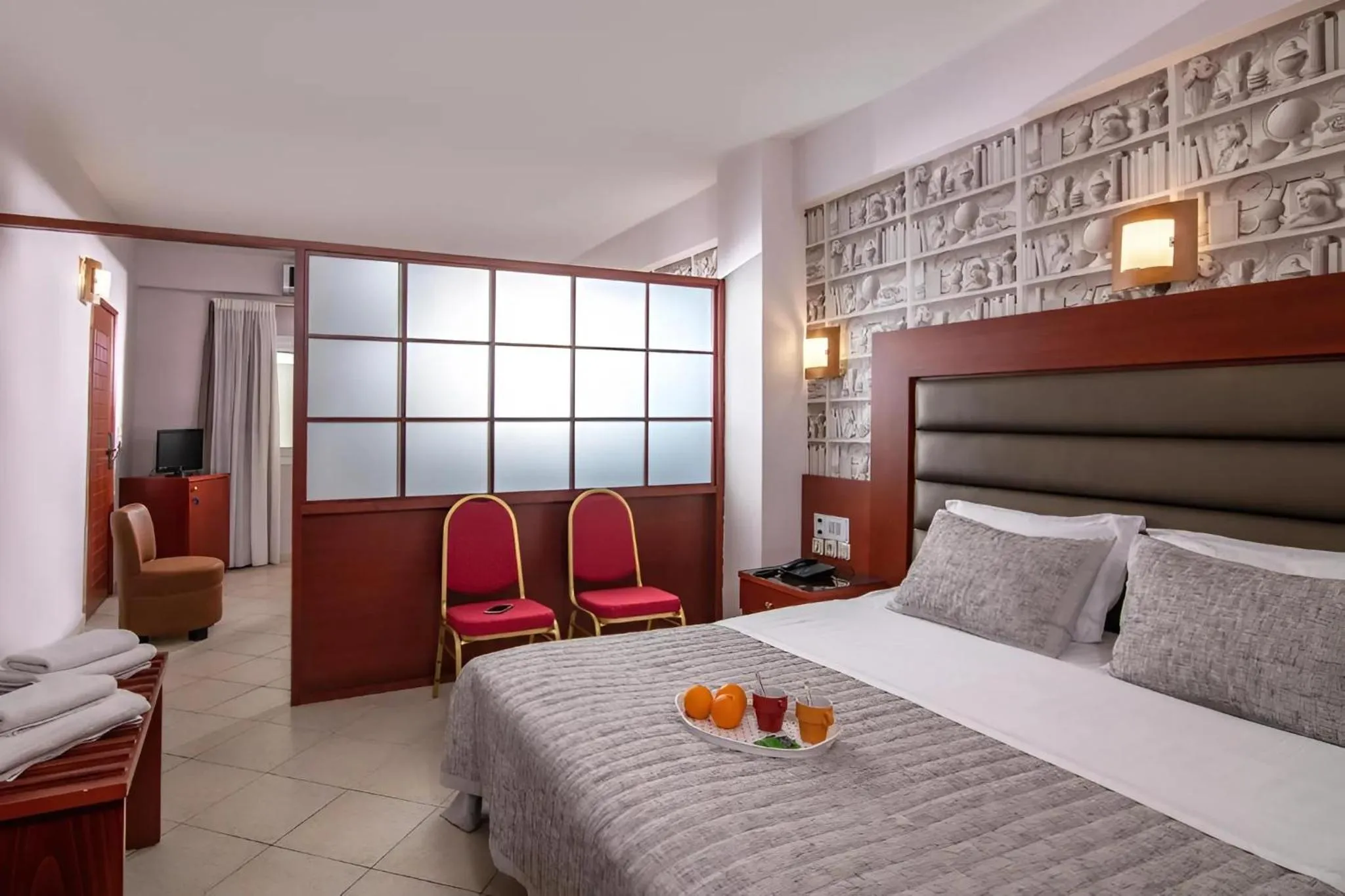 Photo of the whole room, Bed in City Life Port Hotel