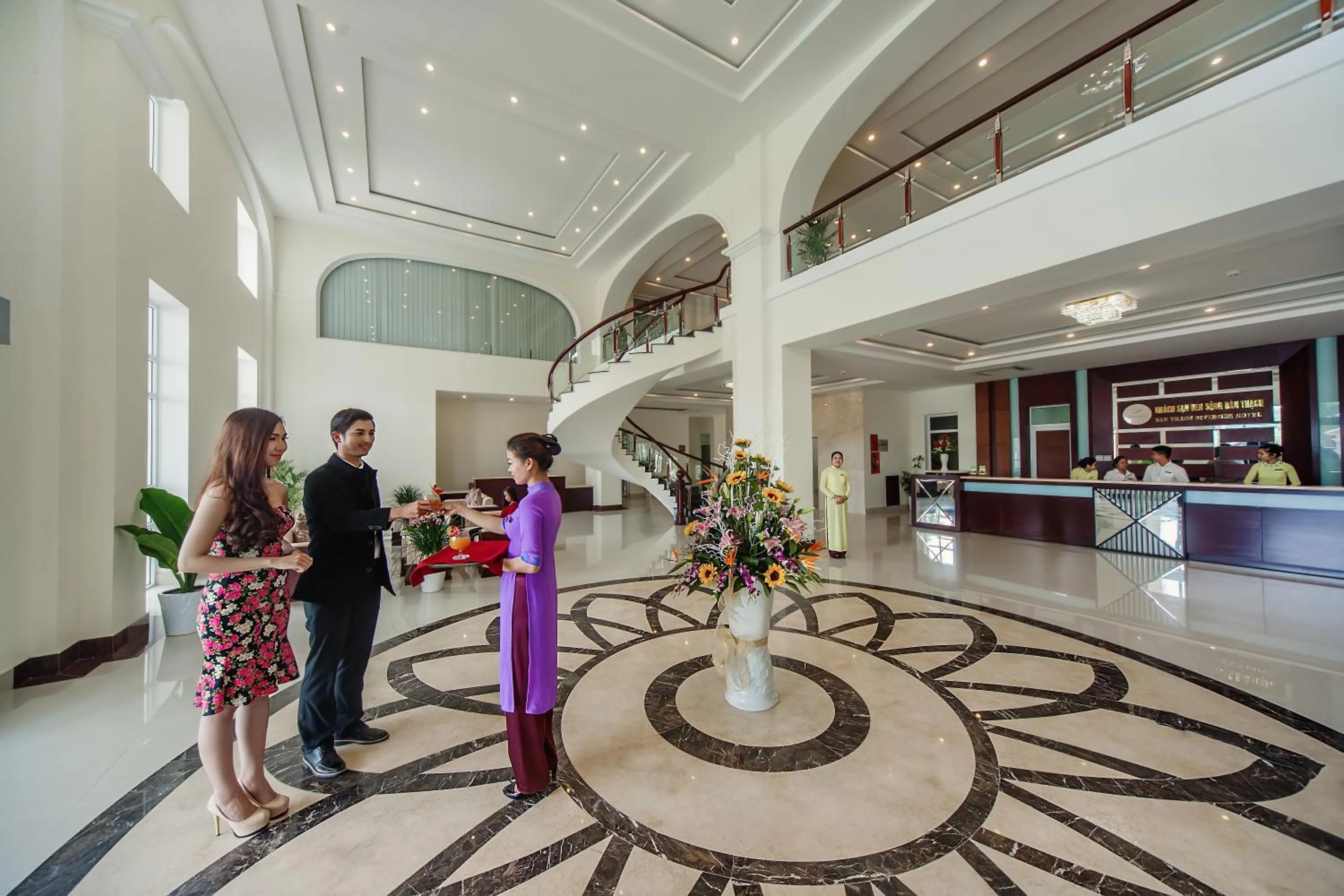 Communal lounge/ TV room in Ban Thach Riverside Hotel & Resort